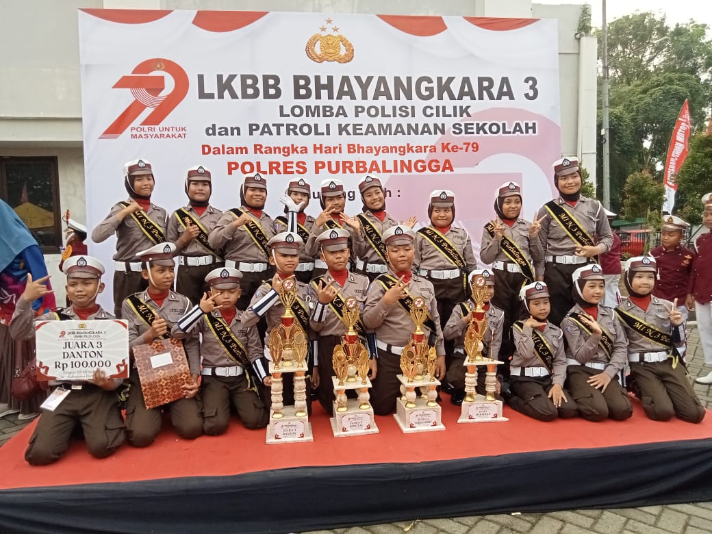 Foto MIN 3 Purbalingga sabet gelar Juara Lomba Polisi Cilik LKBB Bhayangkara ke-3 Tahun 2025