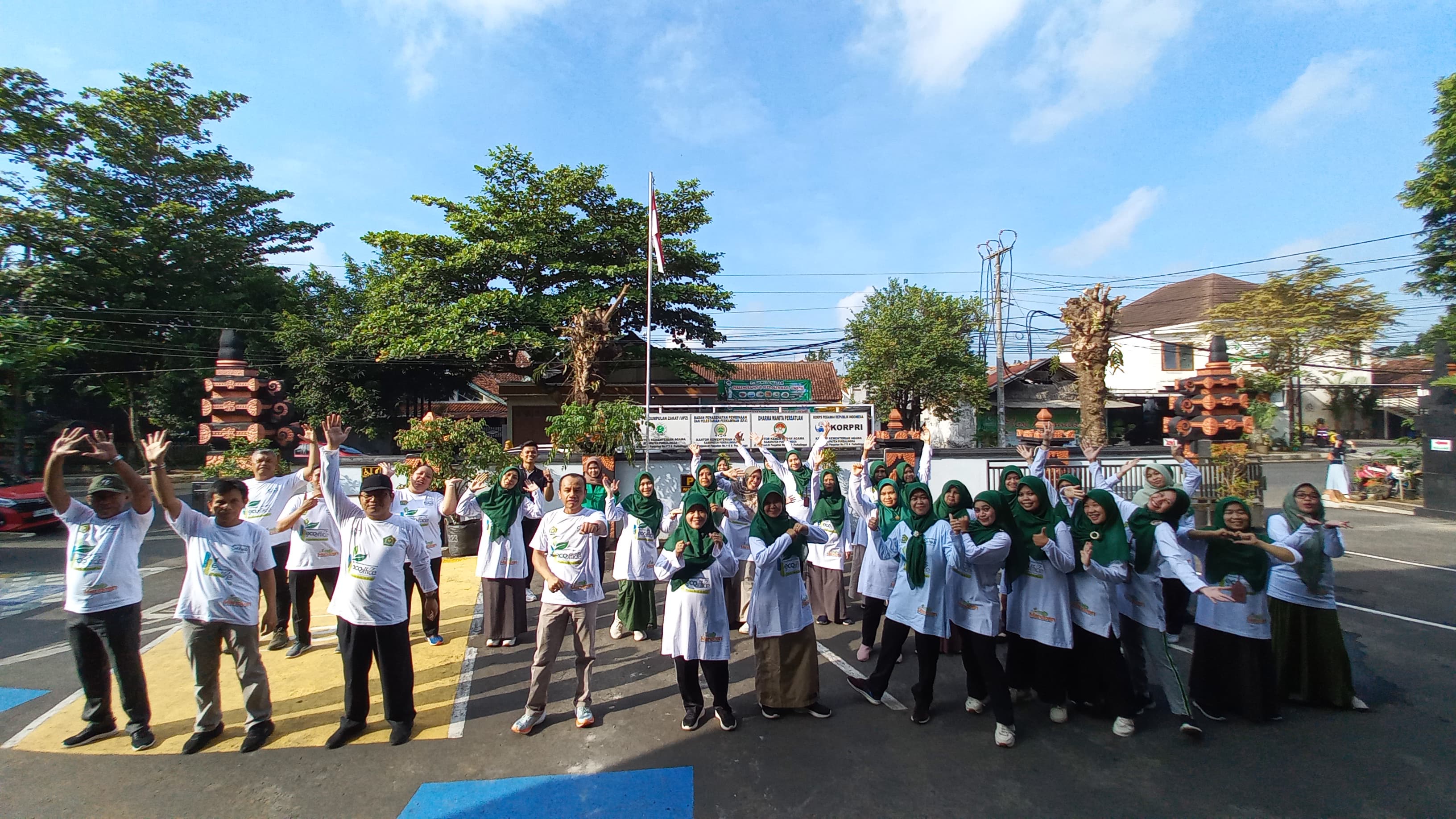 Gerakan Jumat sehat Kankemenag Purbalingga