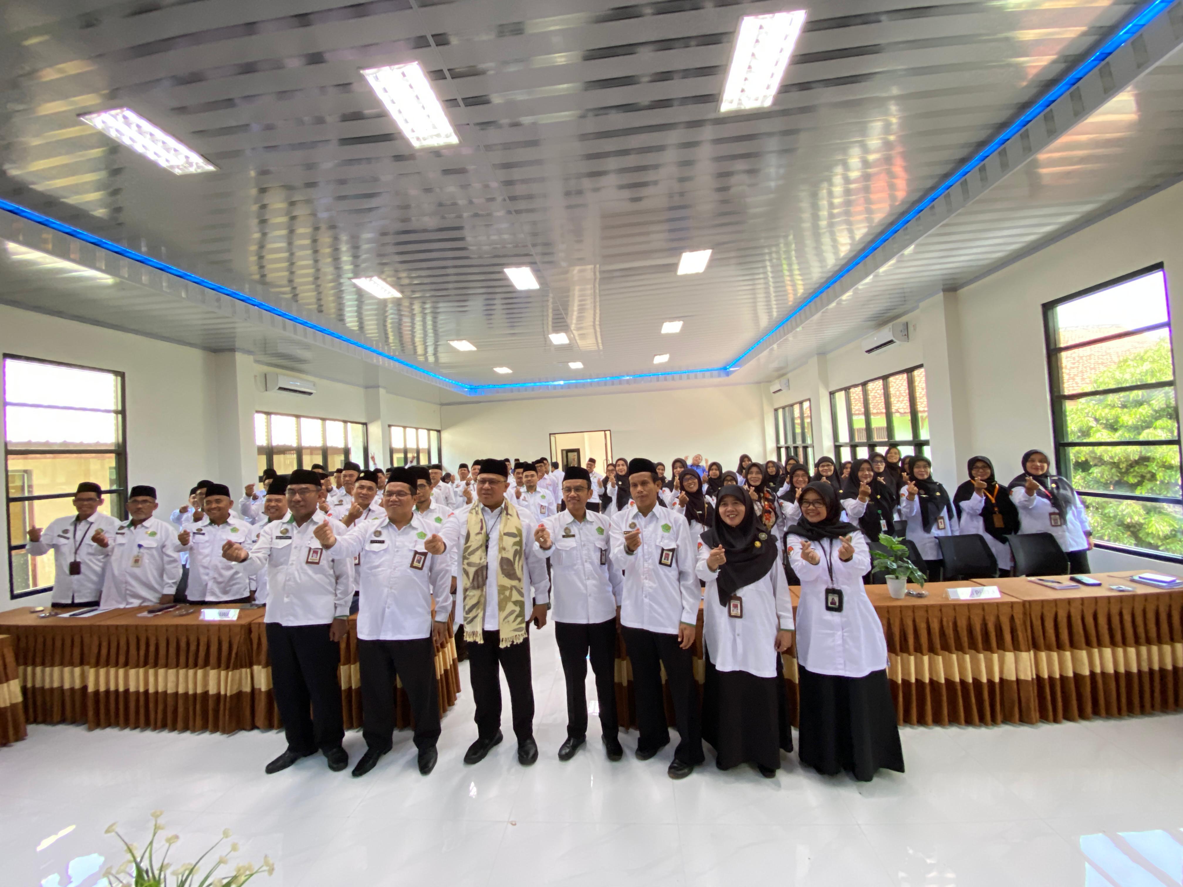 Pembinaan ASN kemenag Purbalingga oleh Kakanwil Kemenag Jateng H. Saiful Mujab