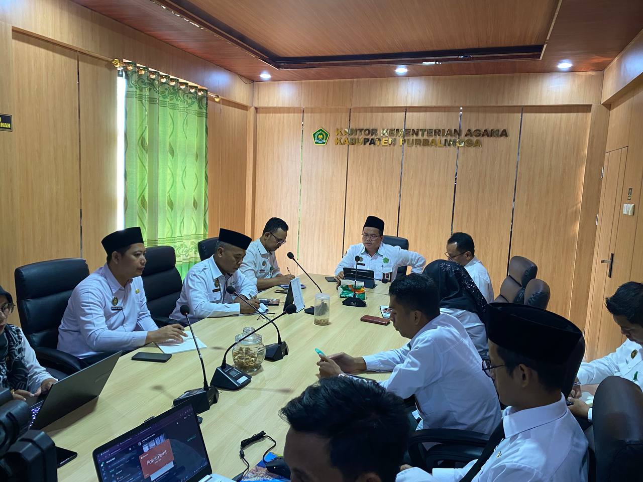 Rapat evaluasi Tim Kreatif Kemenag Purbalingga