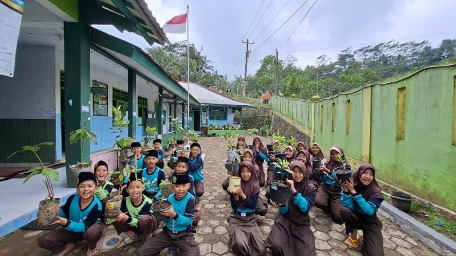 Artikel Sehati MIN 2 Purbalingga tentang Penerapan Ekoteologi ASTA PROTAS