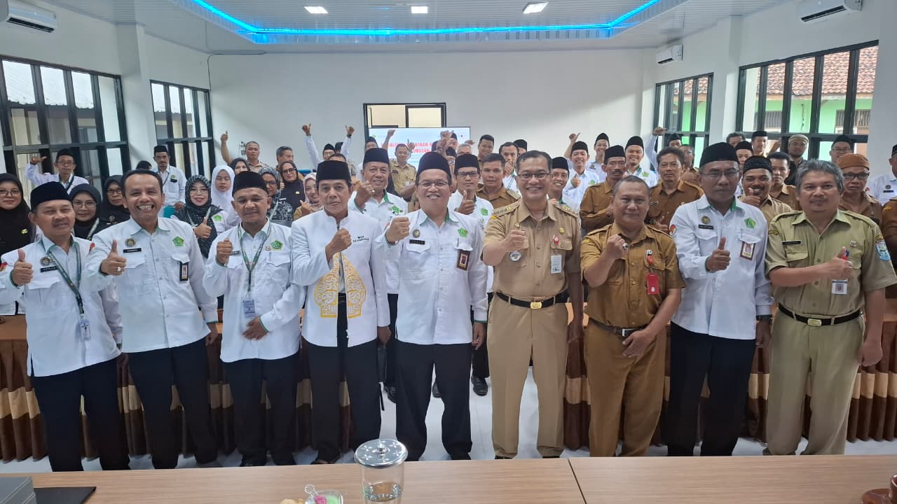 Foto bersama usai rakor likuidasi kelembagaan KUA