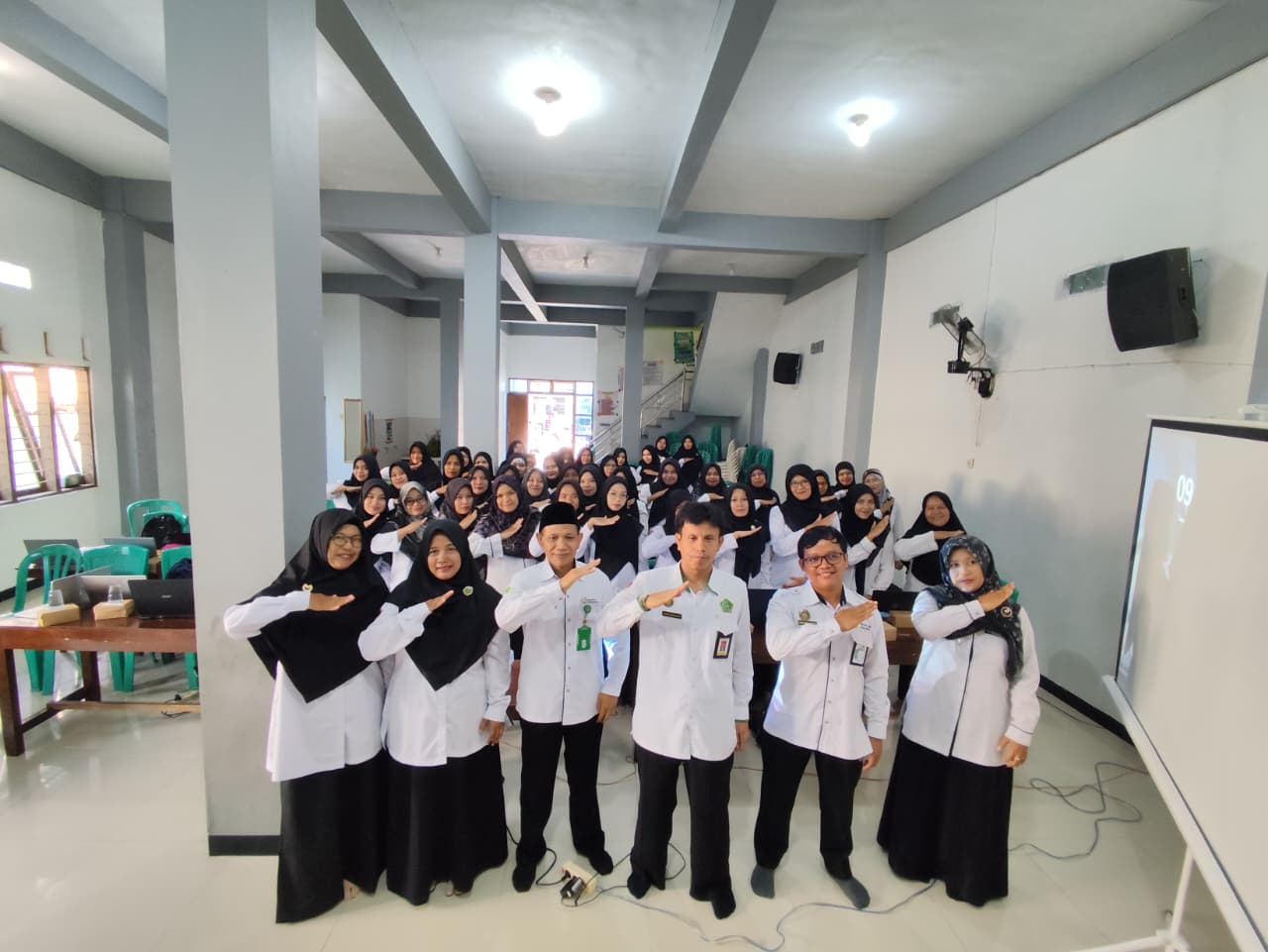 Kasi Penmad sosialisasi raport digital