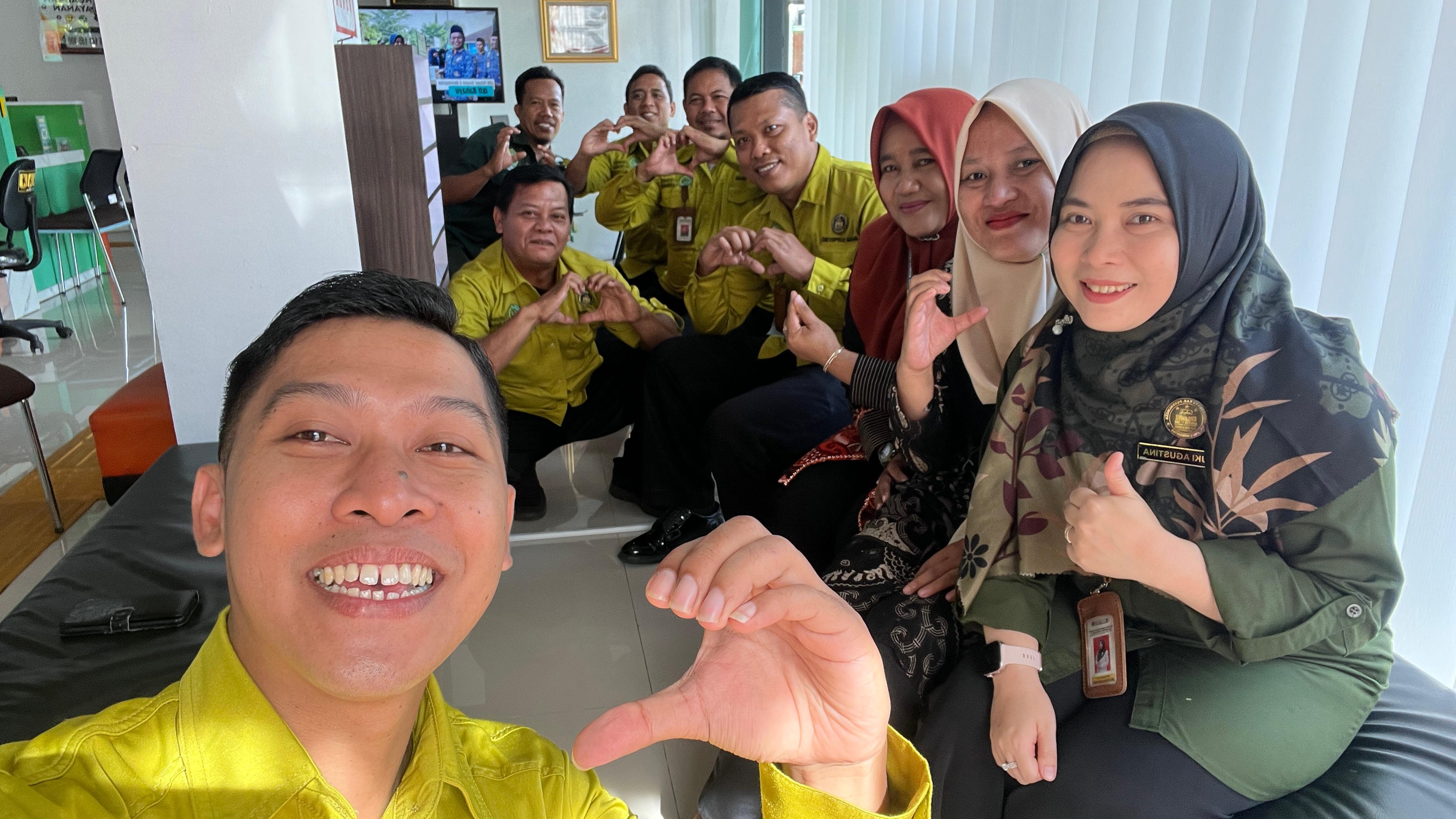 Pesan inspiratif Siti Honiah Mujiati dalam briefing pagi PTSP