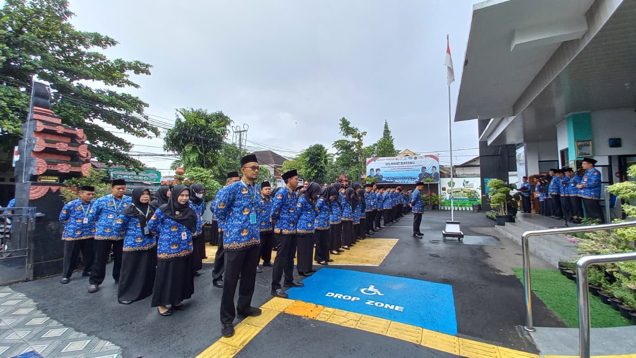 Apel penghormatan bendera, Kemenag Purbalingga peduli