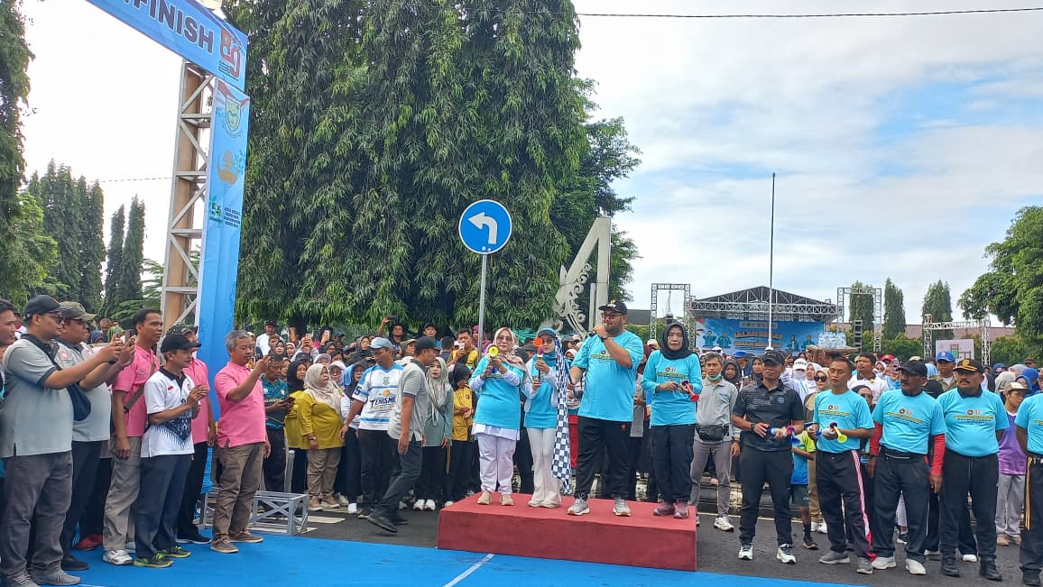 Jalan sehat HUT KORPRI Purbalingga