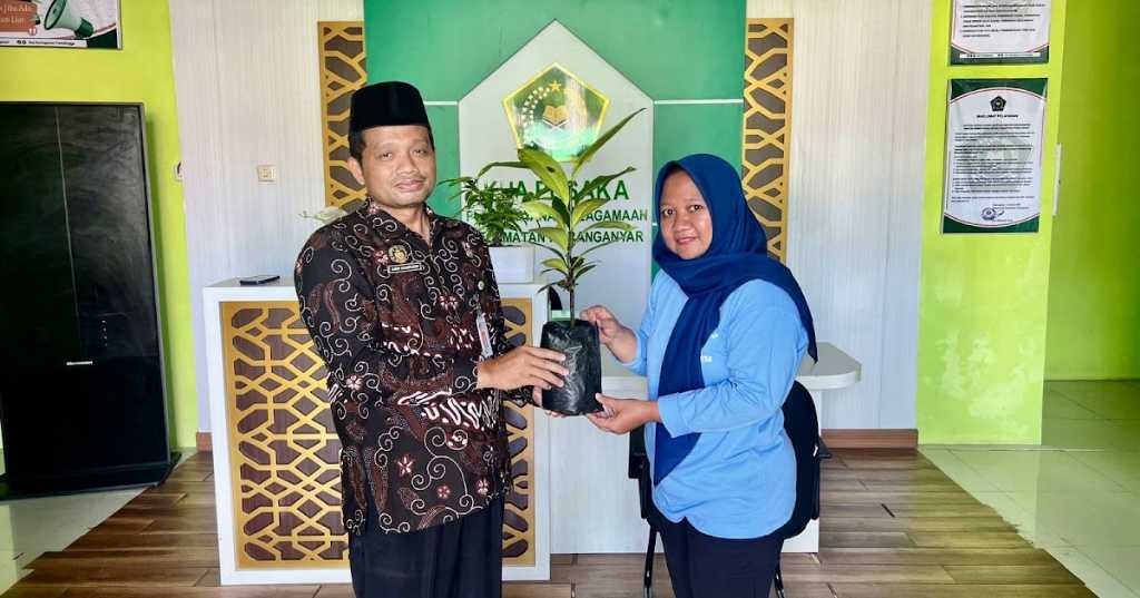 Implementasi Nyata Ekoteologi di KUA Karanganyar