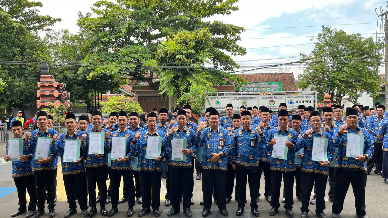 Penyerahan SK PPPK Paruh Waktu