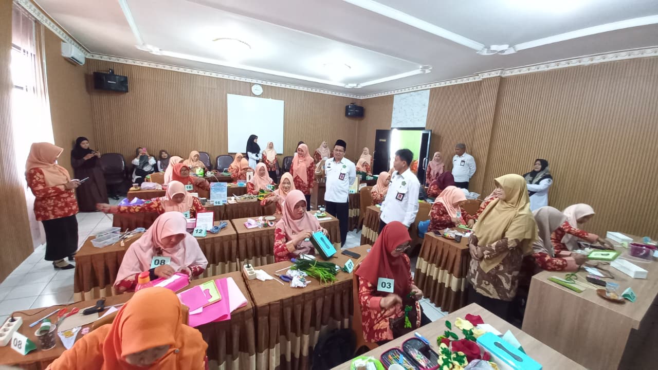 Lomba menghias tempat tisu HAB 80 Kemenag