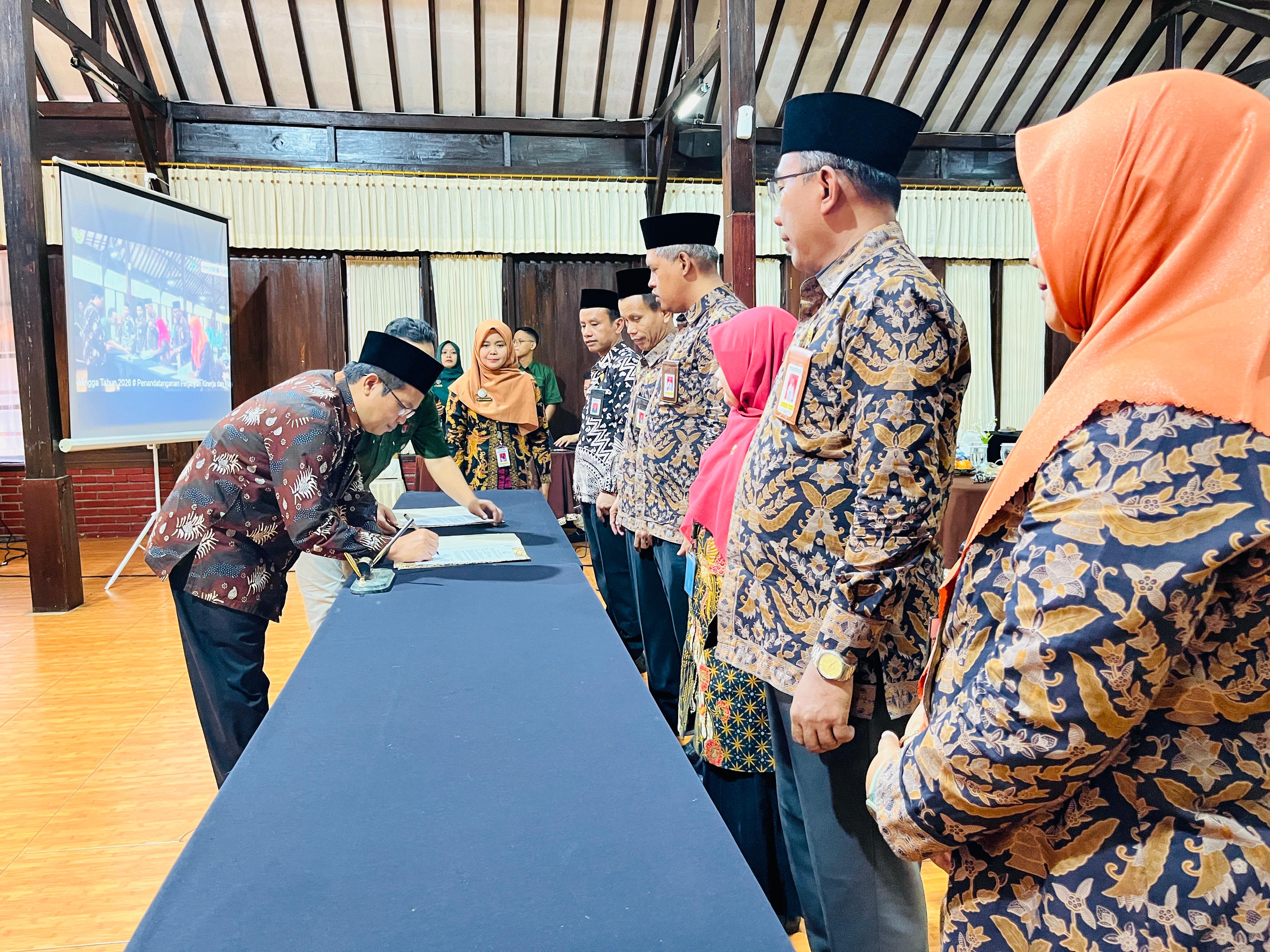 Penandatanganan perjanjian kinerja, deklarasi janji kinerja, dan rapat kerja tahun 2026