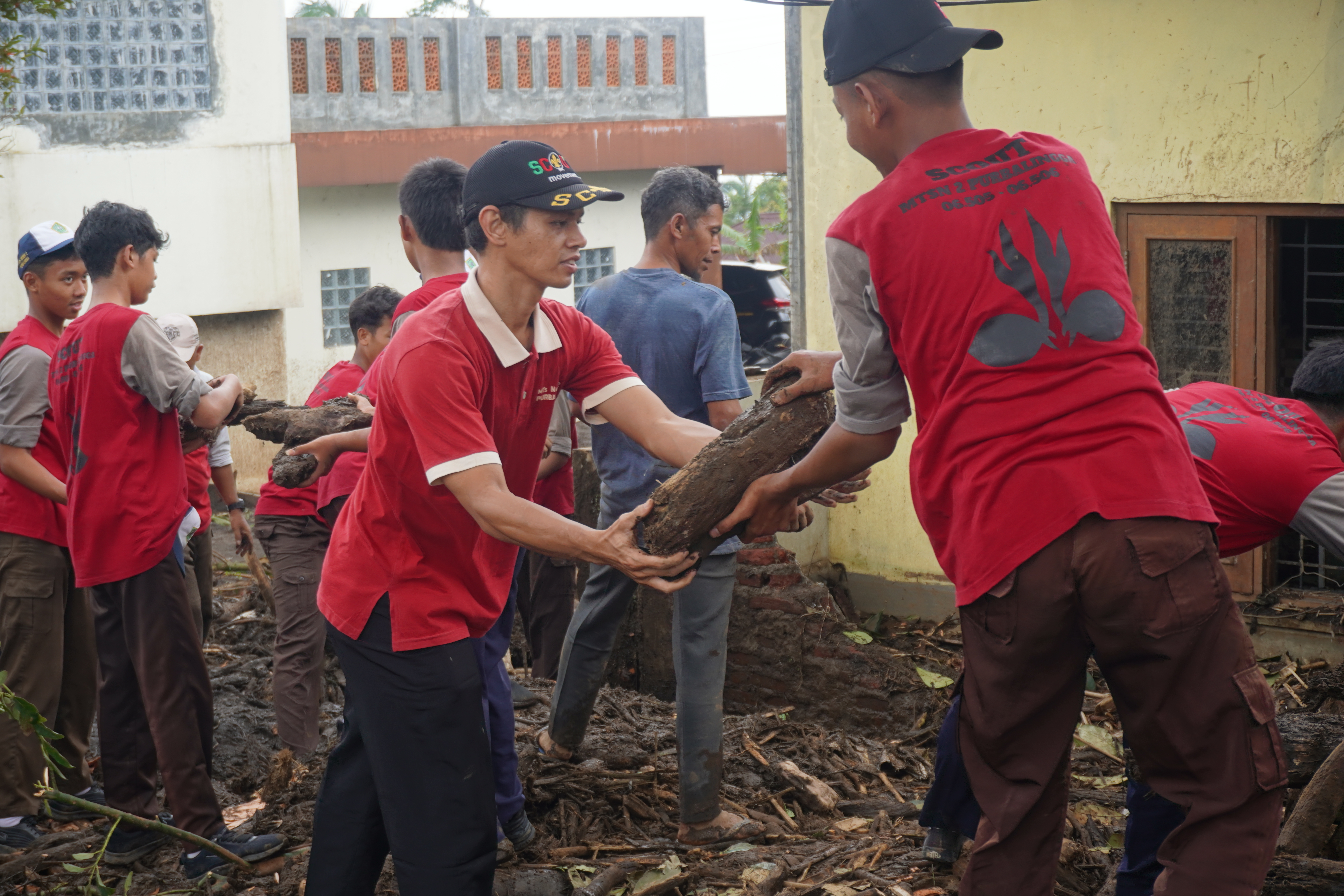 MTs Negeri 2 Purbalingga Peduli Bencana
