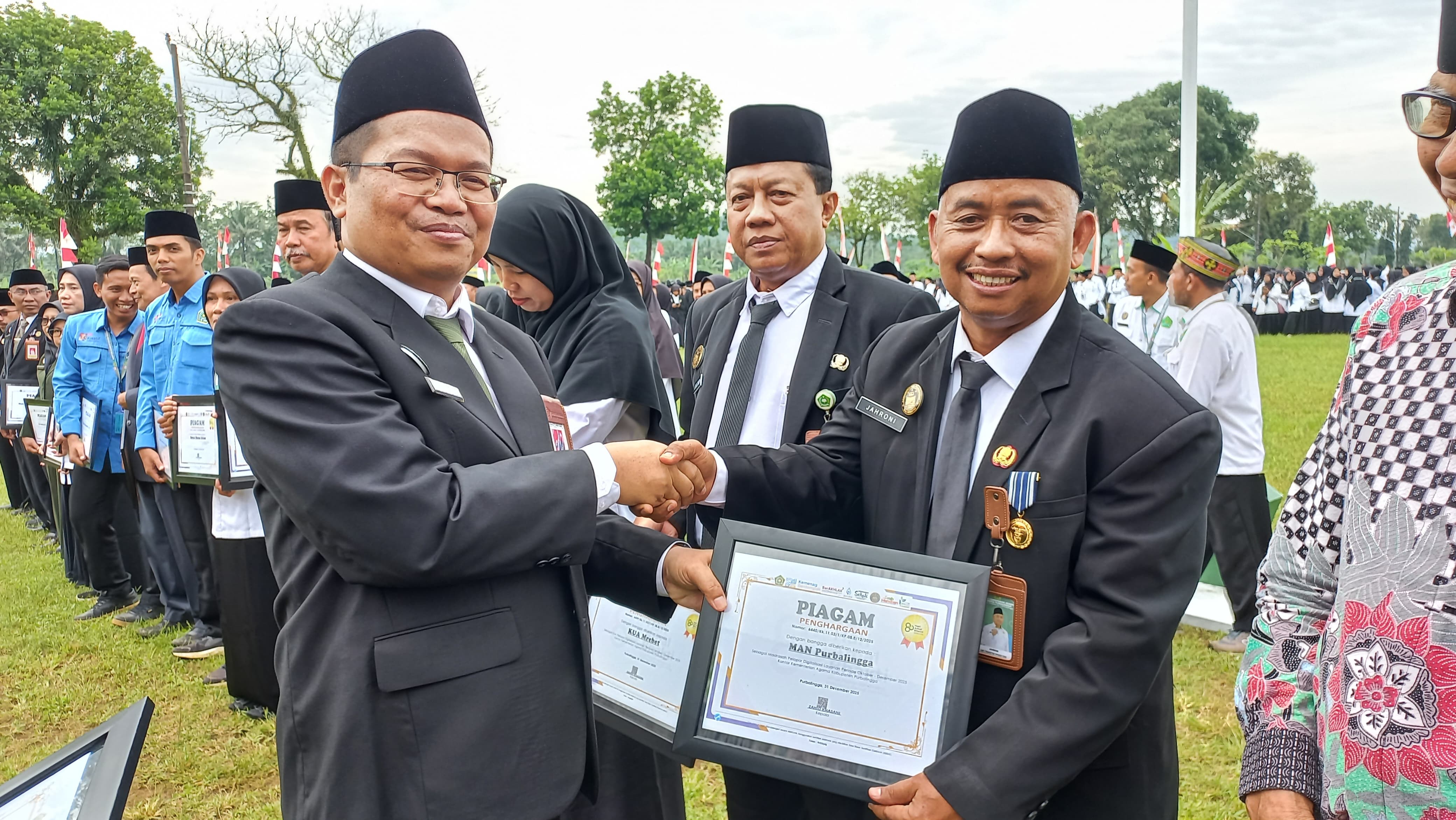 Penghargaan ASN saat HAB 80 Kemenag