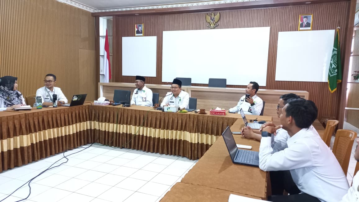 Rapat evaluasi Tim Kreatif