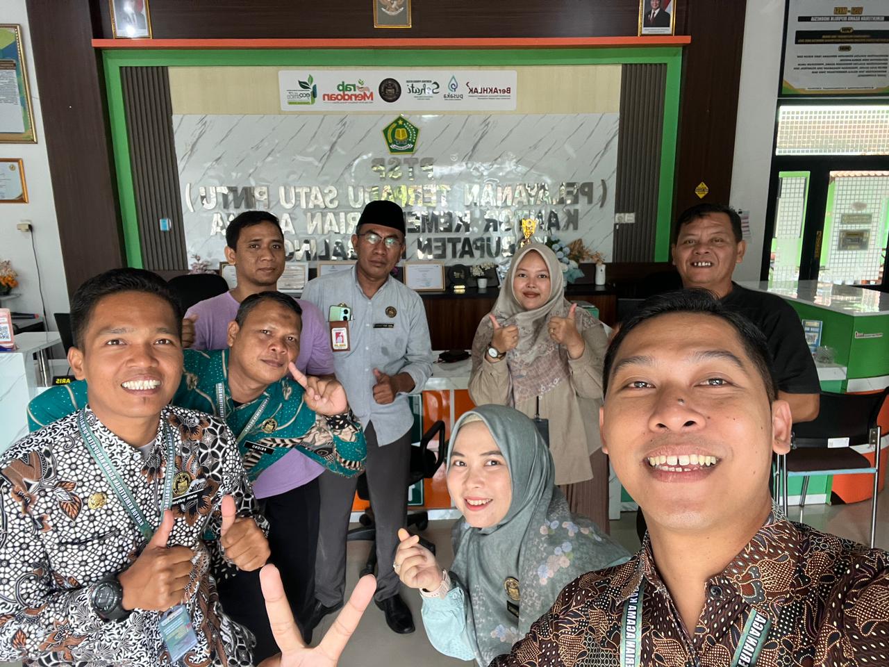 Briefing pagi PTSP tekankan pelayanan ramah