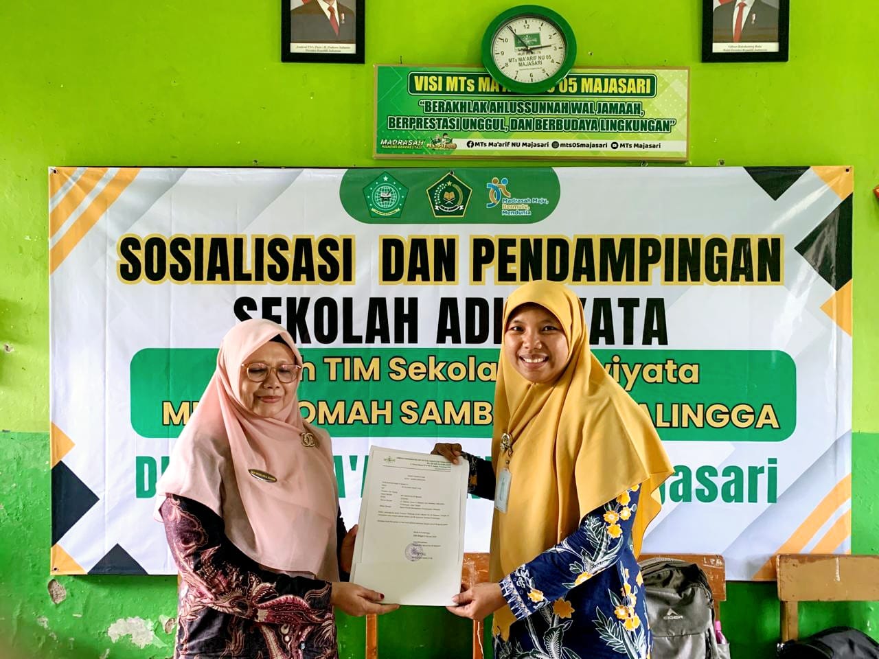 MI Istiqomah Sambas Sosialisasikan Madrasah Adiwiyata