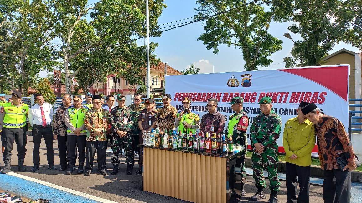 Pemusnahan barang bukti miras