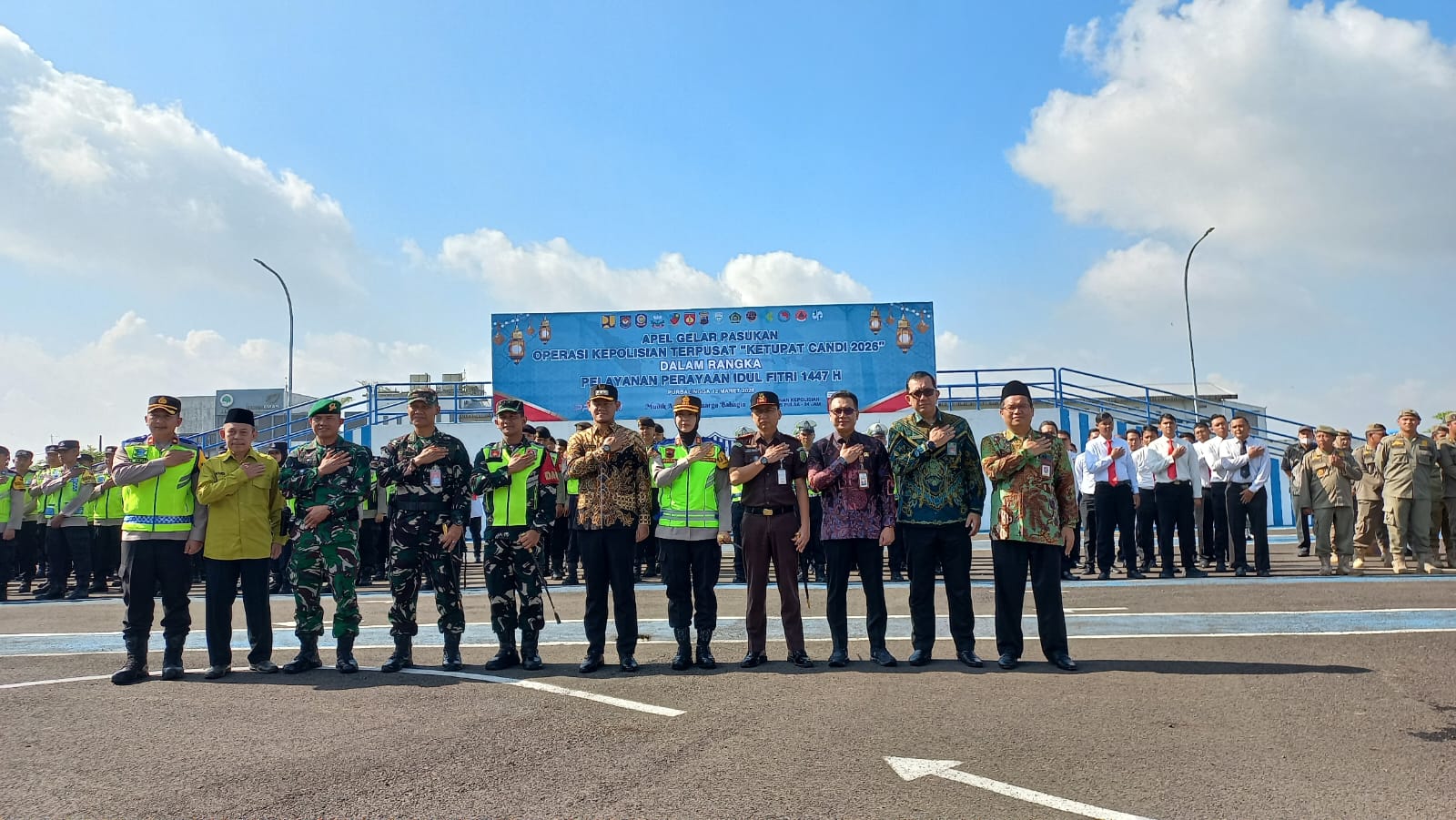 Apel Gelar Pasukan Operasi Ketupat Candi 2026 Dukung Layanan Mudik dengan 11 Masjid Ramah Pemudik