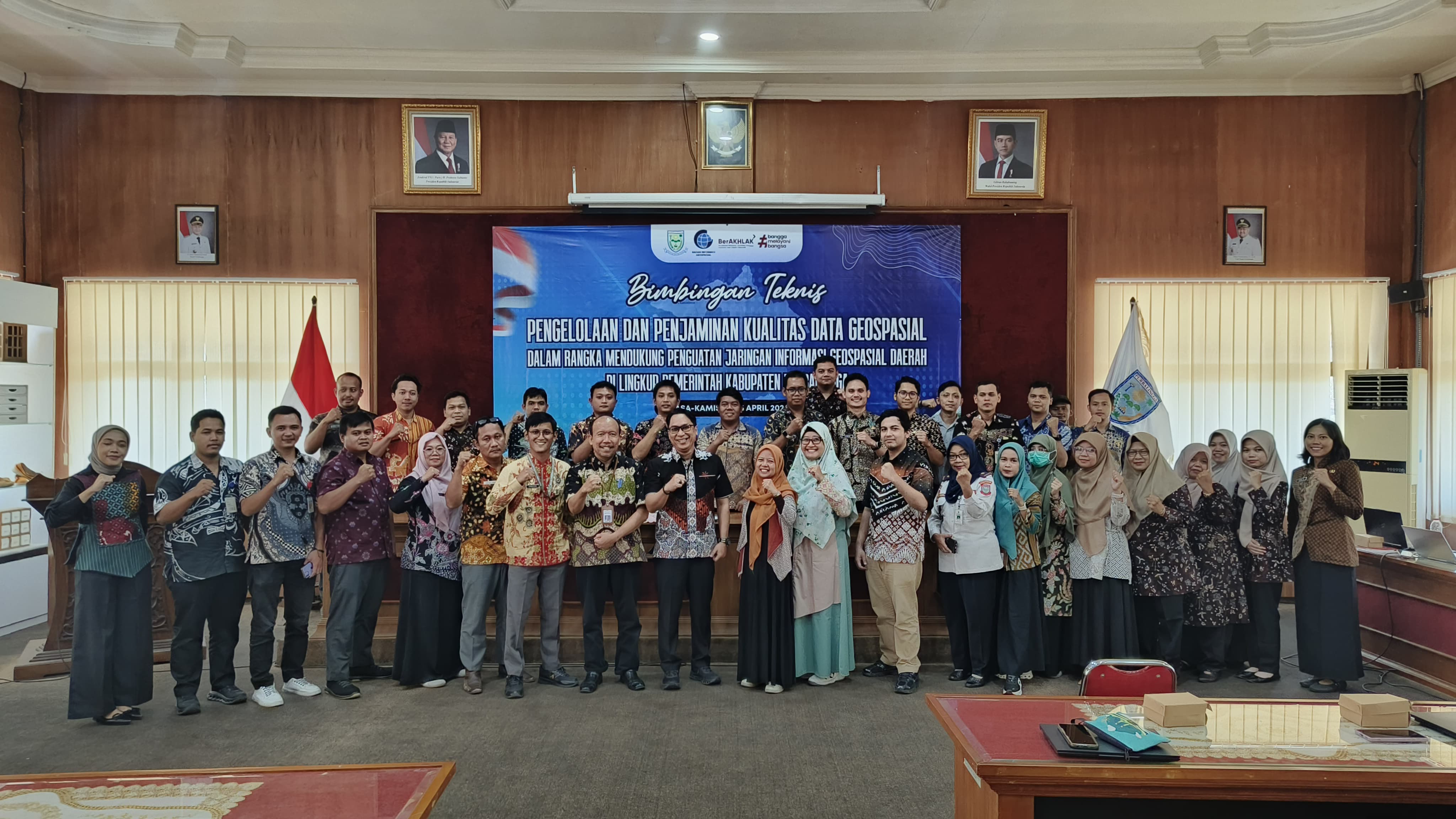 Foto bersama usai Bimtek geospasial
