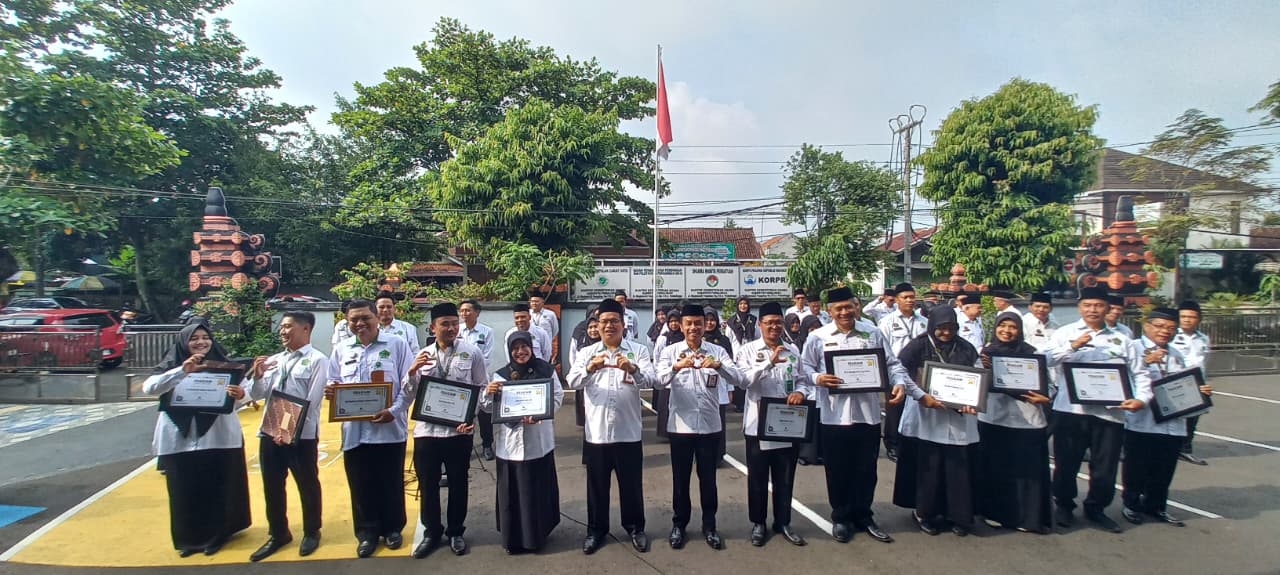 11 ASN Kankemenag Purbalingga raih penghargaan berintegritas triwulan I Tahun 2026