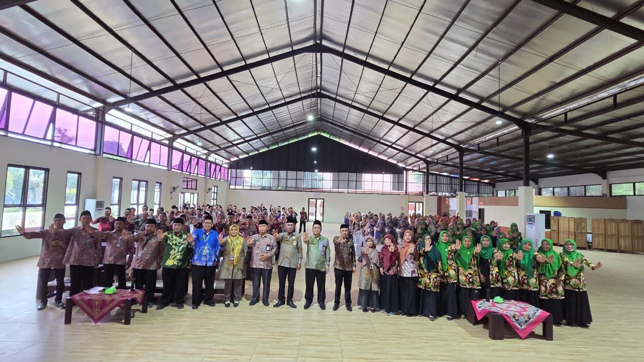Pegawai ASN dan non ASN ikuti pembinaan pegawai di Kec. Bojongsari