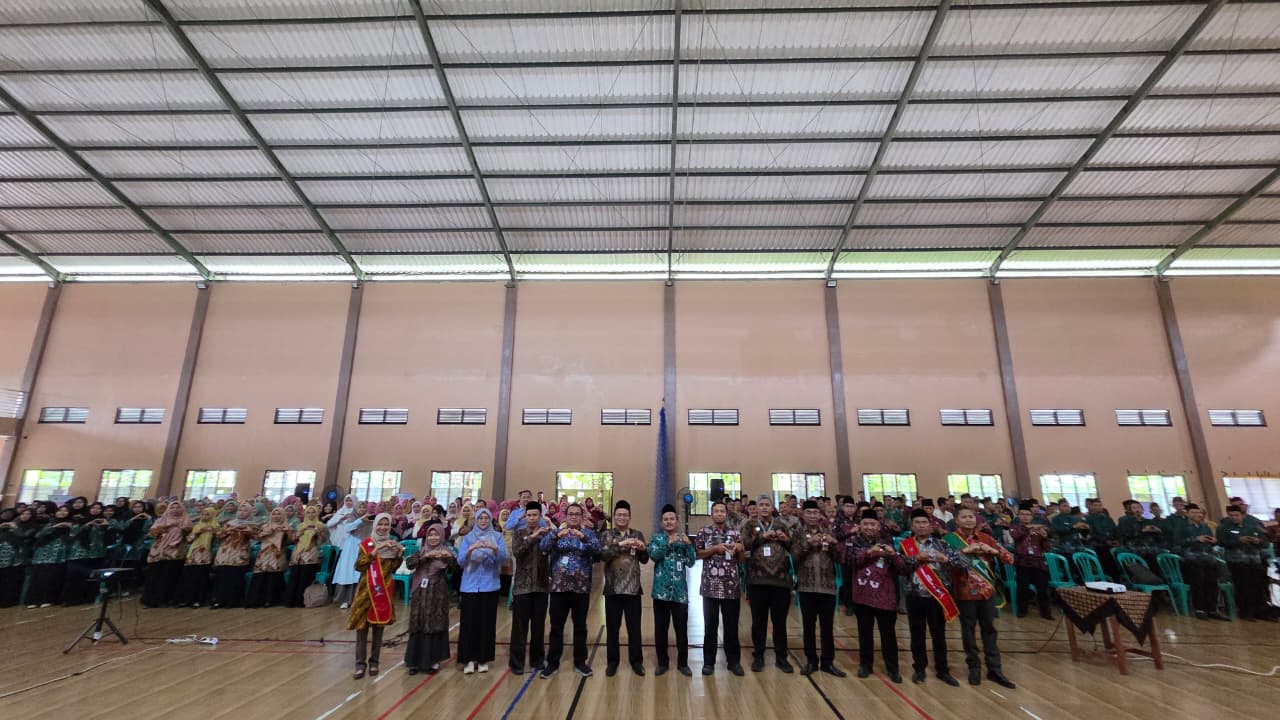 Pembinaan pegawai penguatan PZI menuju WBBM