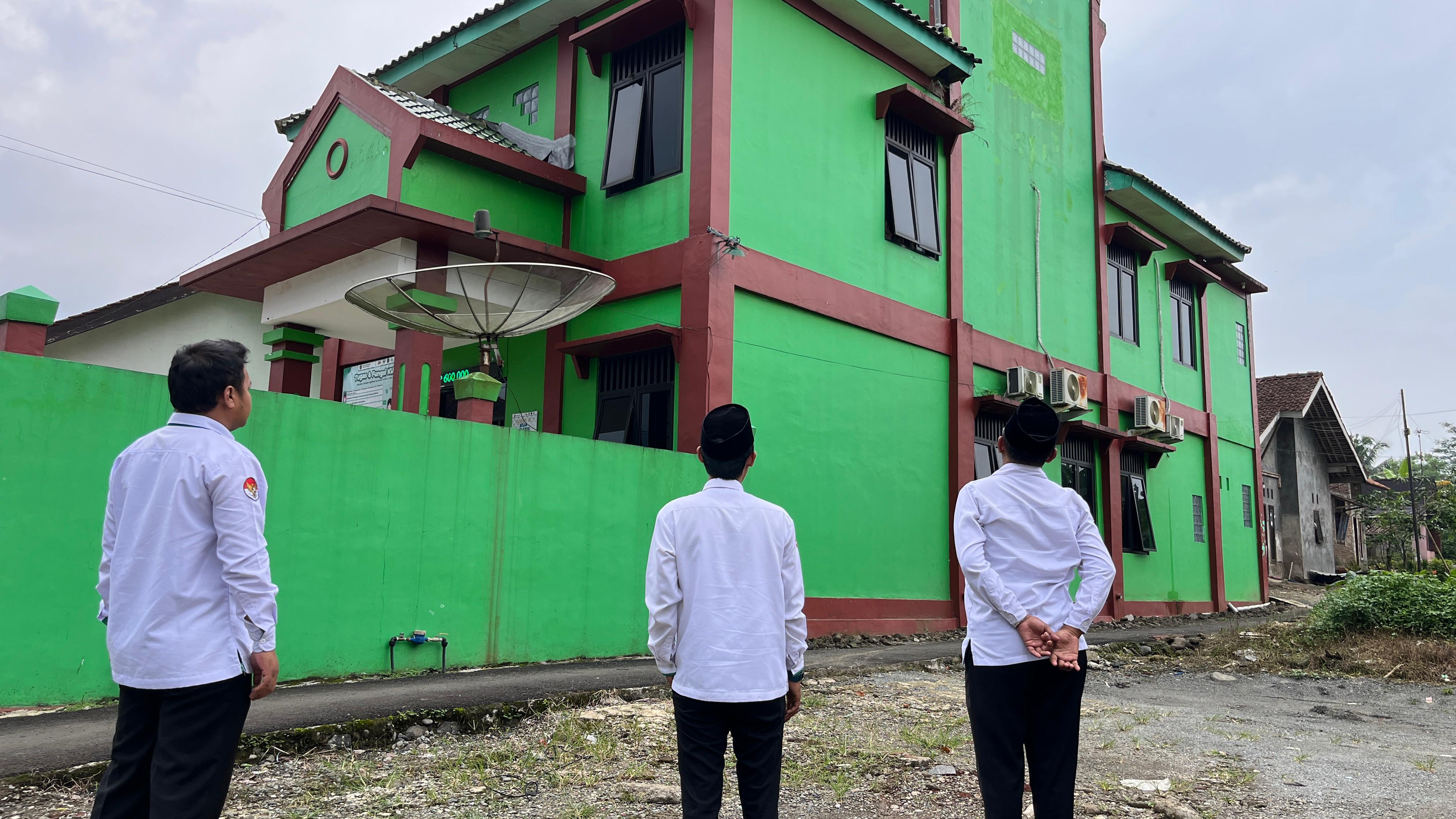Monev pemeliharaan gedun KUA Rembang