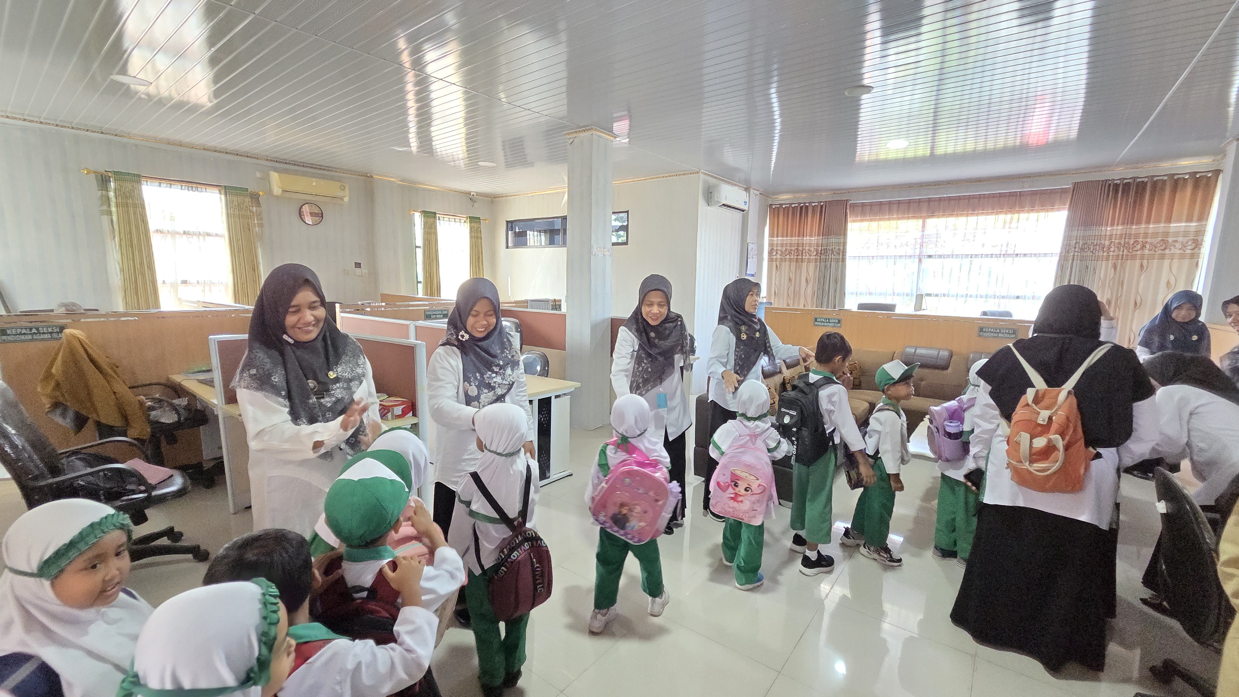 Pendidikan dini pelayanan prima Sehati