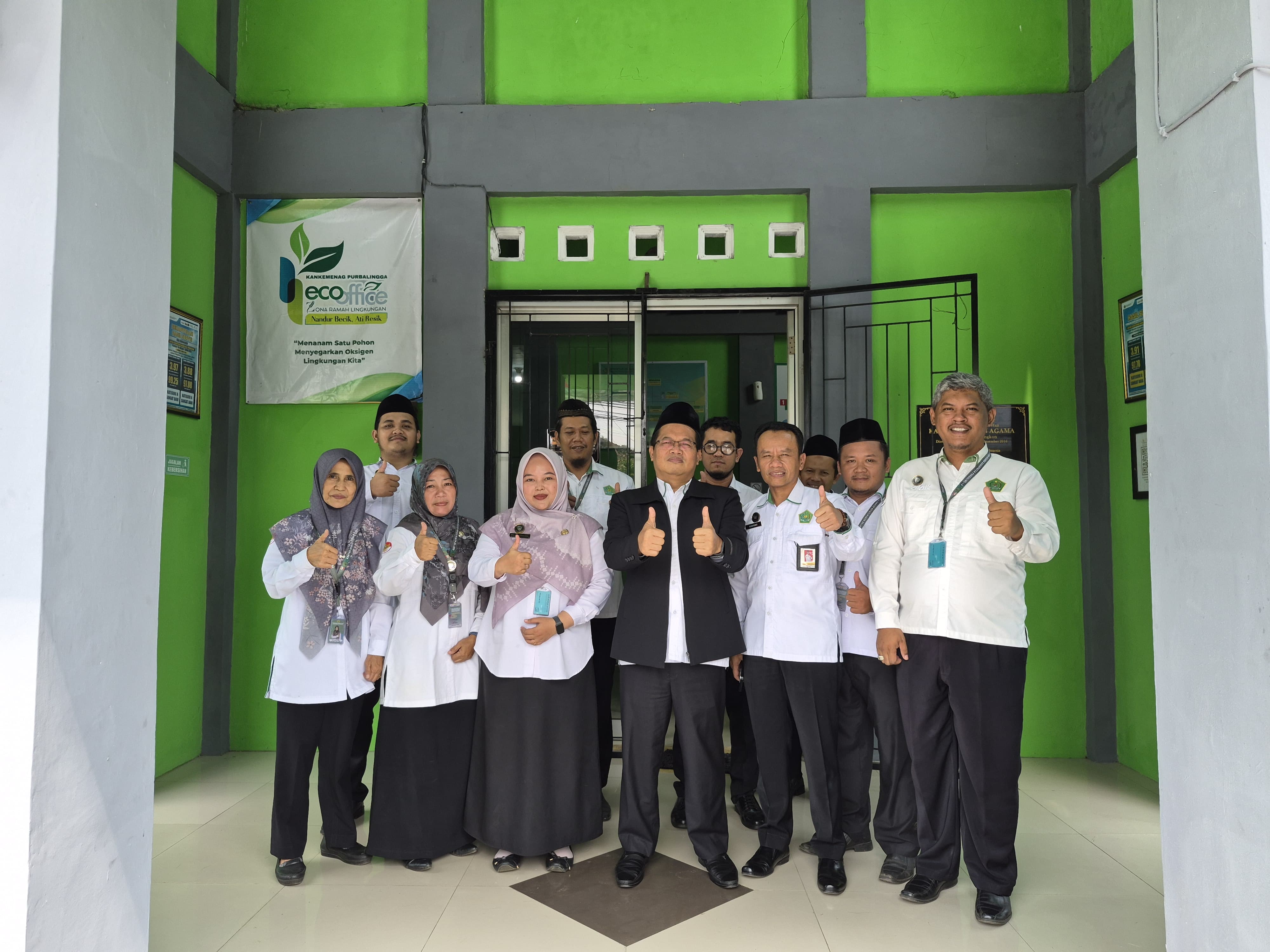 Monev pemeliharaan gedung KUA Kemangkon