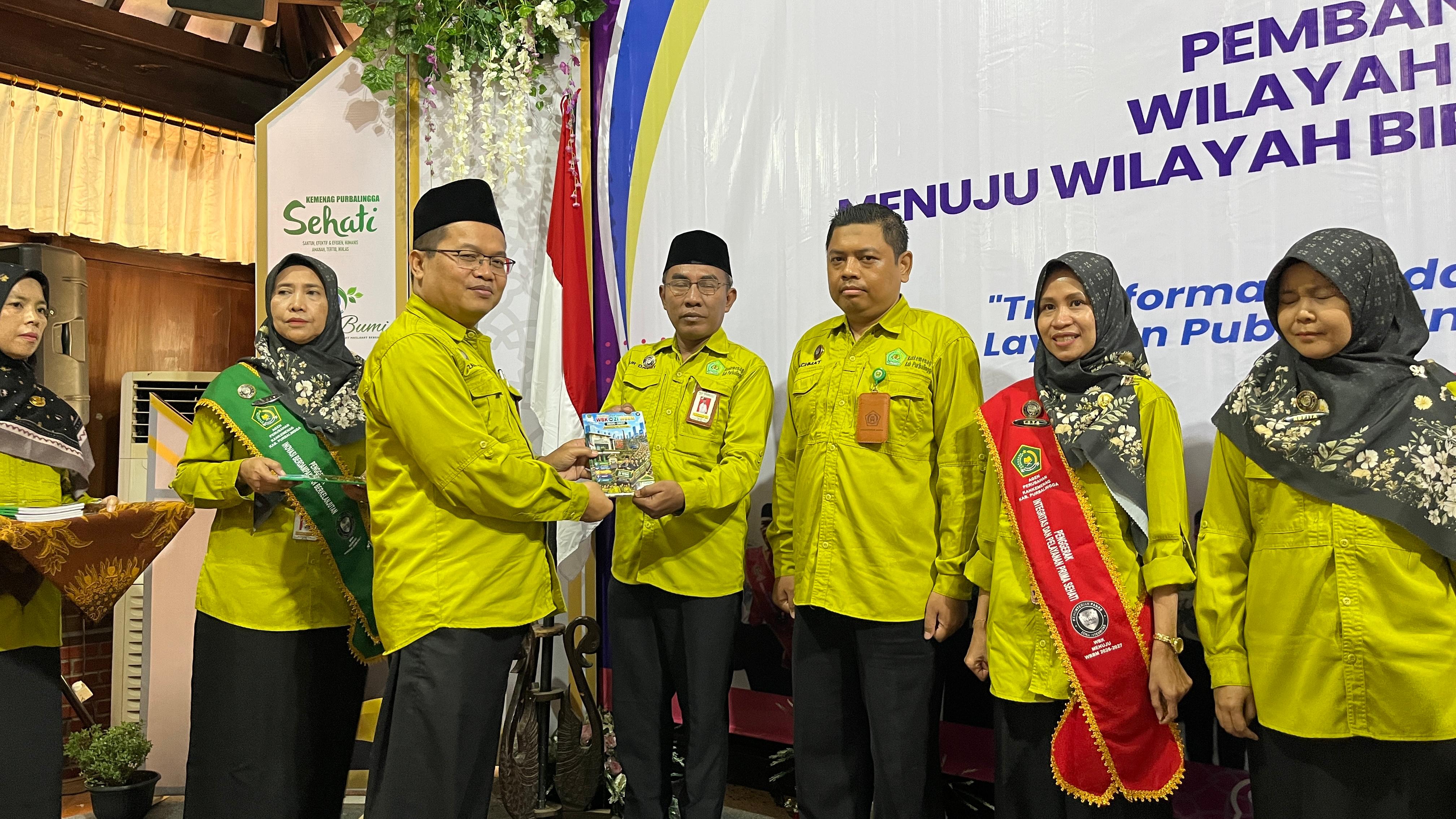 Kemenag Purbalingga launching buku roadmap sukses PZI WBK menuju WBBM 2027