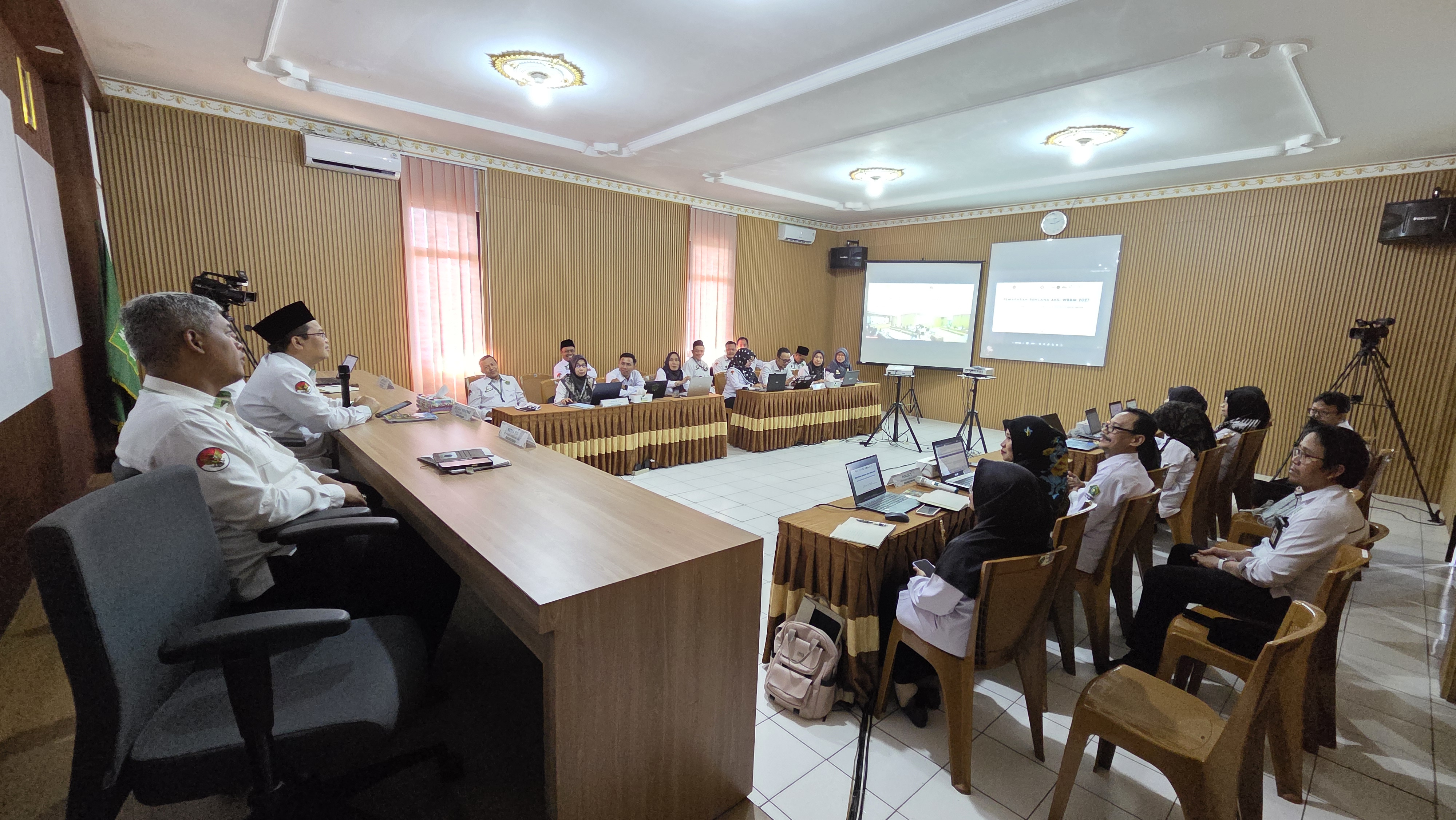 Kantor Kementerian Agama Kabupaten Purbalingga melaksanakan kegiatan sinkronisasi program kerja Zona Integritas (ZI) menuju Wilayah Birokrasi Bersih dan Melayani (WBBM) Tahun 2027 di Aula Galaksi, Selasa (26/5/2026).