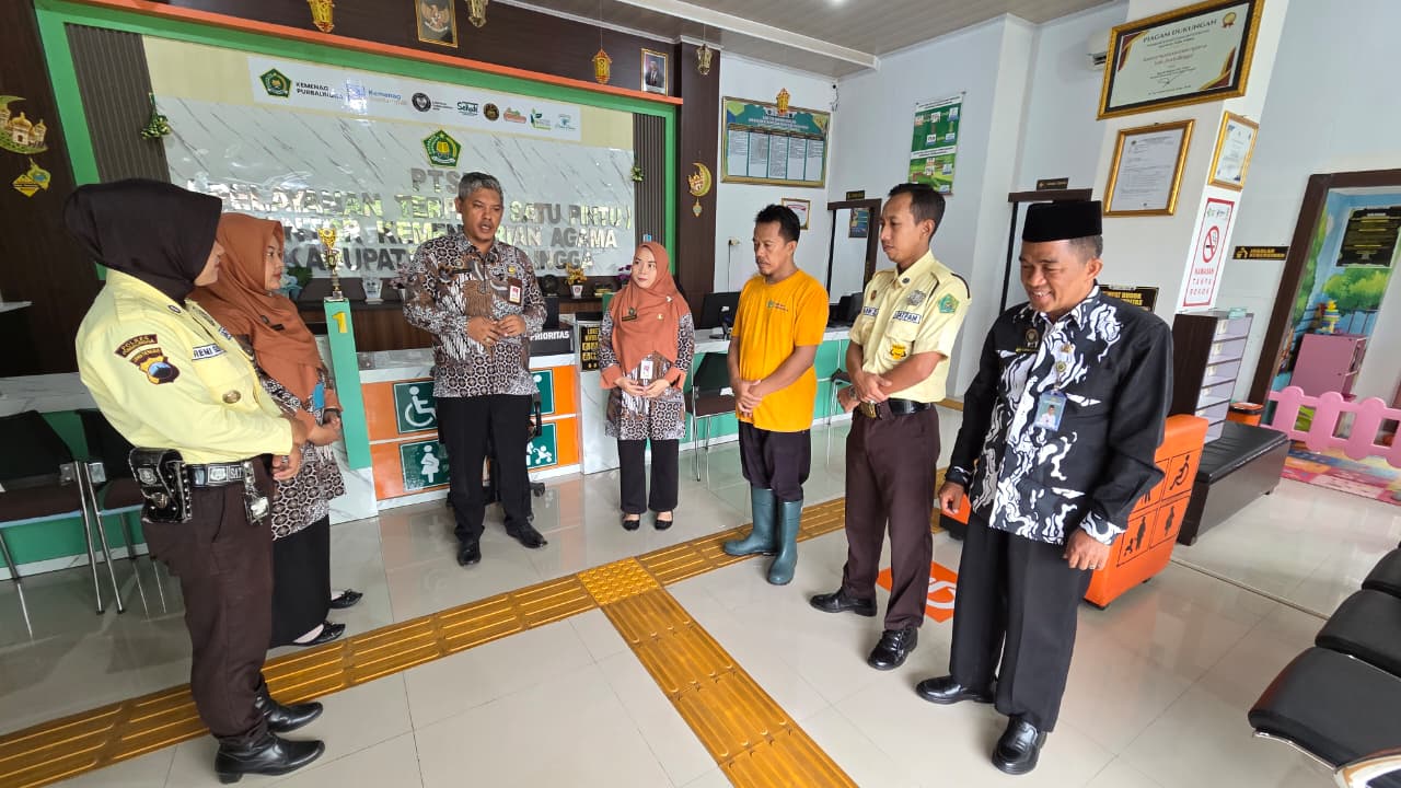Briefing pagi PTSP Kemenag Purbalingga