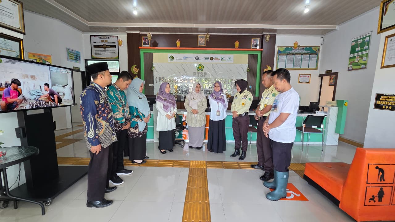 Briefing pagi PTSP Kemenag Purbalingga