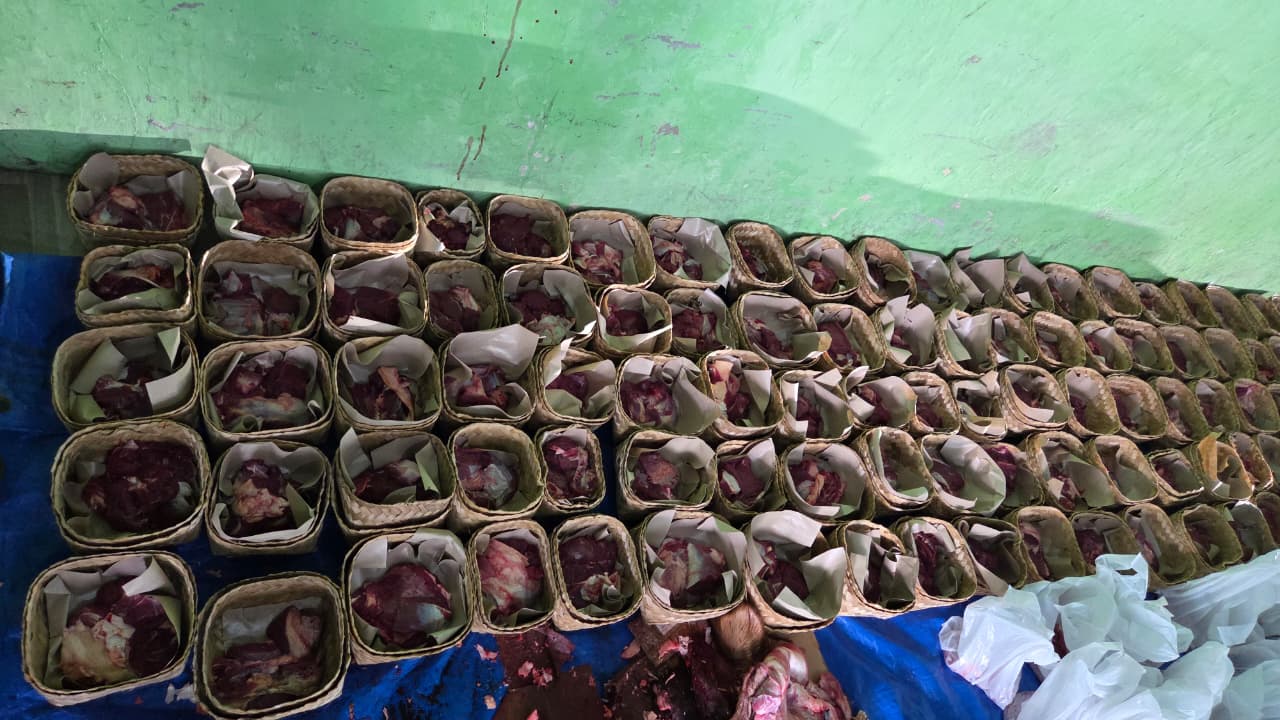 160 besek daging kurban untuk umat