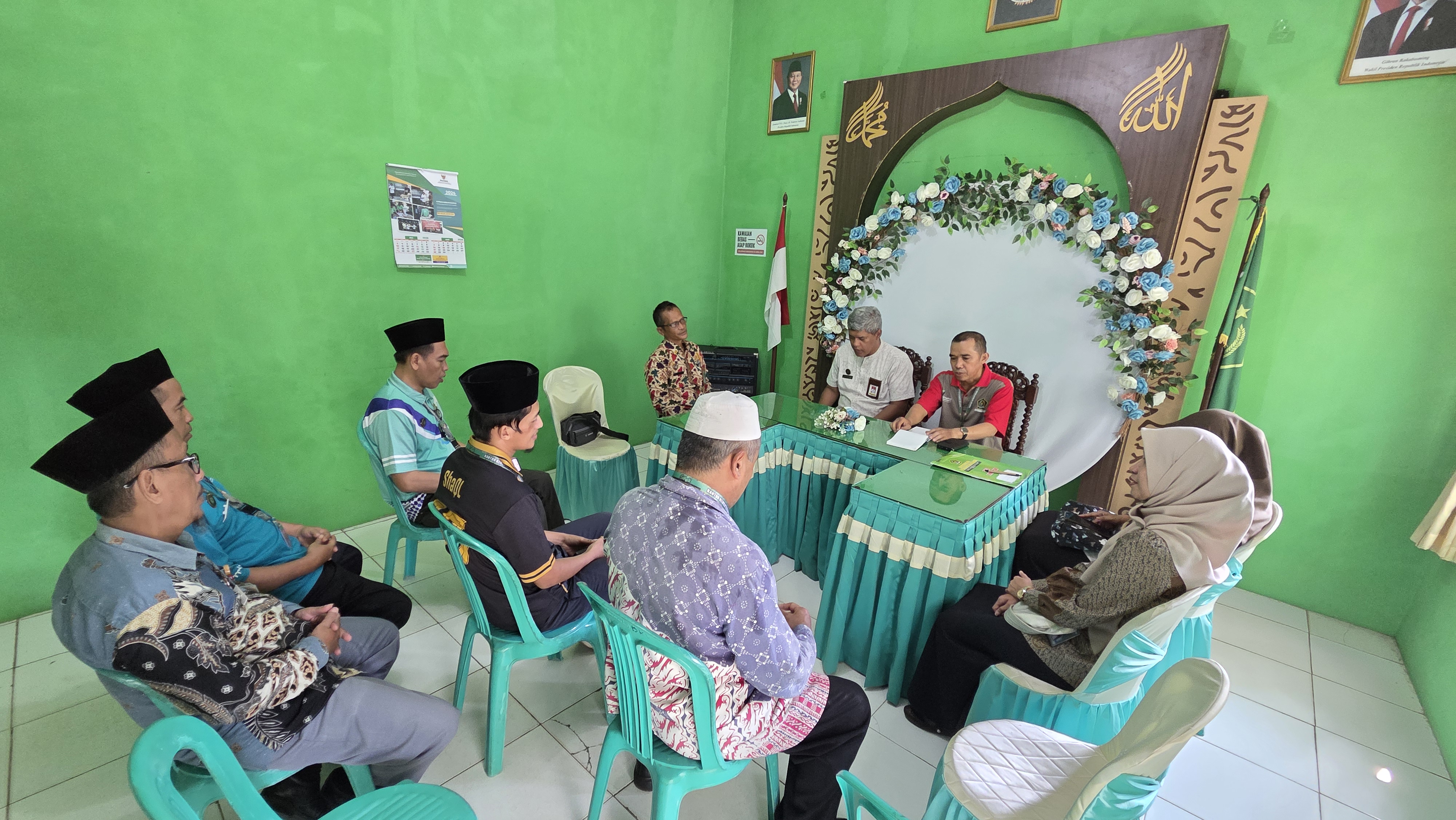 Tim Monev Kankemenag Tinjau Budaya Pelayanan Prima, SDM, hingga Implementasi Zona Integritas di KUA Kejobong, Bukateja, dan Kemangkon