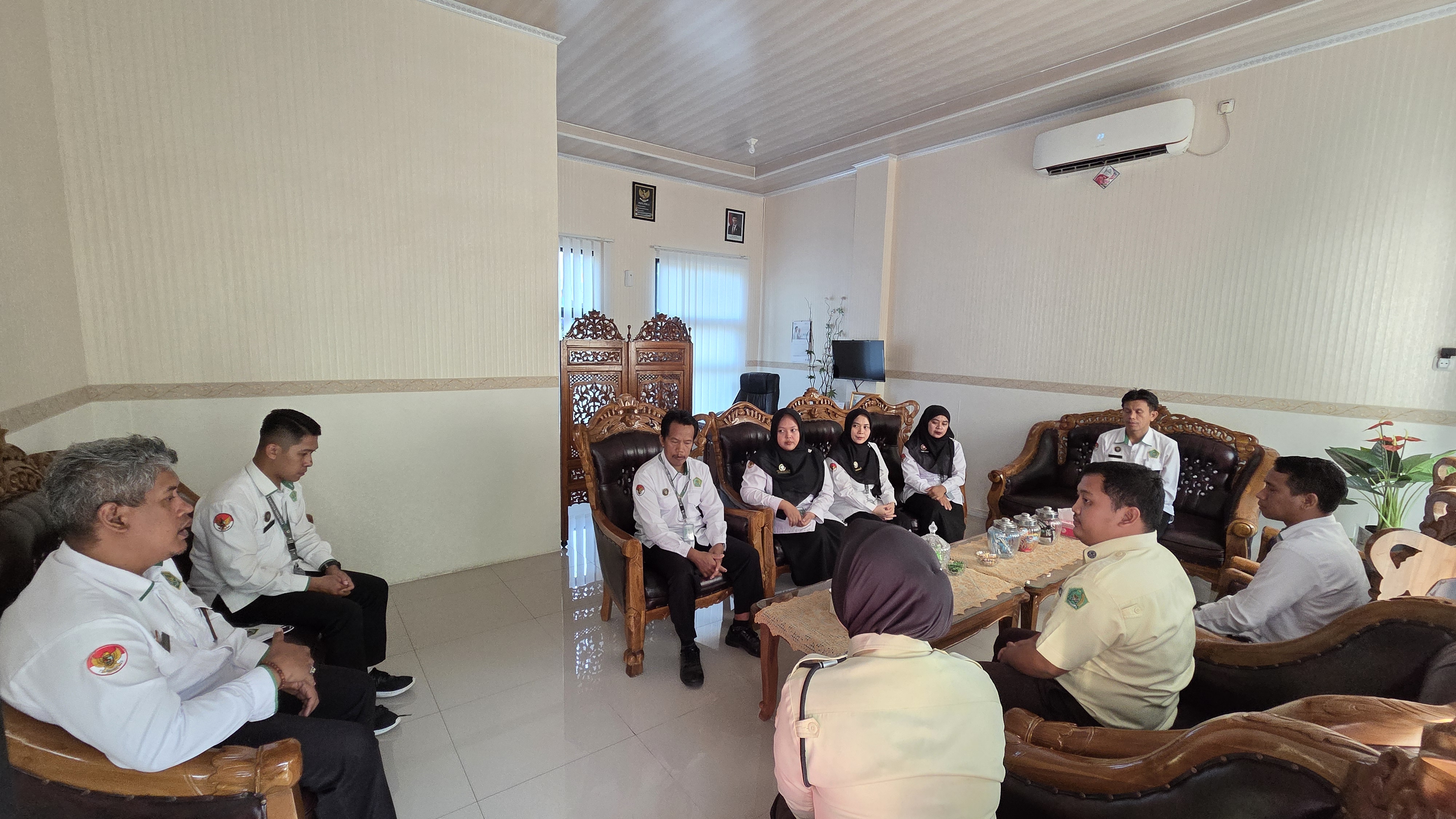 Briefing PTSP, Kankemenag Purbalingga Dorong Pelayanan Ramah Didukung Lingkungan yang Nyaman