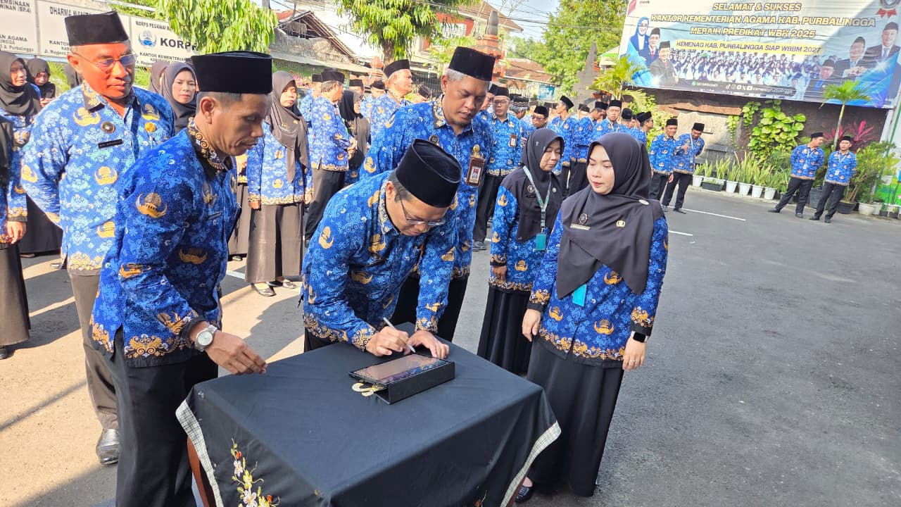 Penandatanganan pakta integrits PZI Menuju WBBM Tahun 2026-2027
