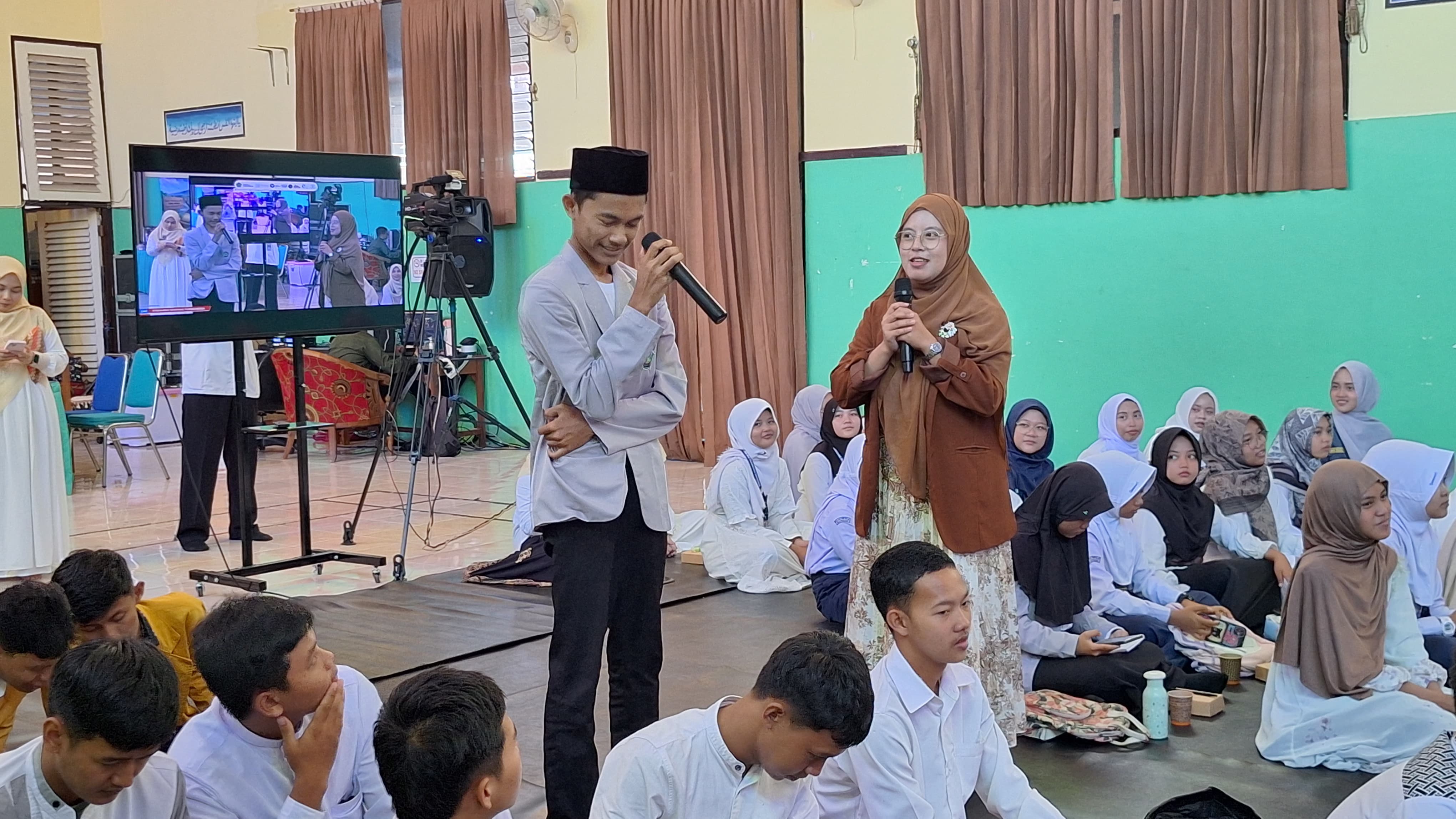Talkshow inspiratif menjadi salah satu agenda utama dalam kegiatan Peaceful Muharam 1448 H: Muharam Bersama Gen-Z yang digelar Kantor Kementerian Agama Kabupaten Purbalingga di Aula Uswatun Khasanah, Kamis (9/7/2026).