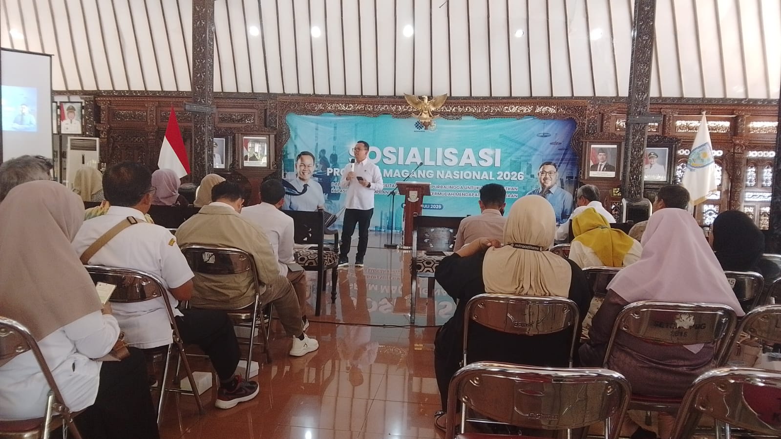 Kantor Kementerian Agama Kabupaten Purbalingga mendukung berbagai upaya pengembangan sumber daya manusia yang bertujuan meningkatkan kompetensi dan kesiapan generasi muda memasuki dunia kerja.