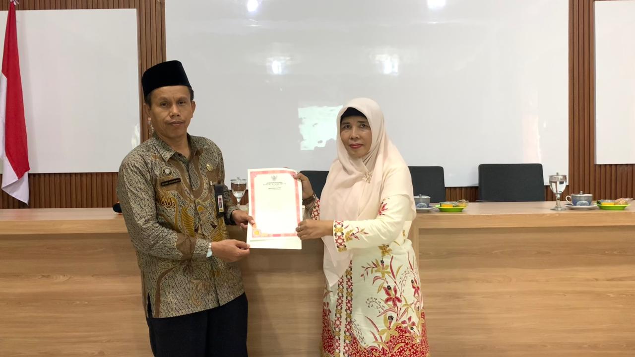 Penyerahan blanko ijazah MA se-Kabupaten Purbalingga