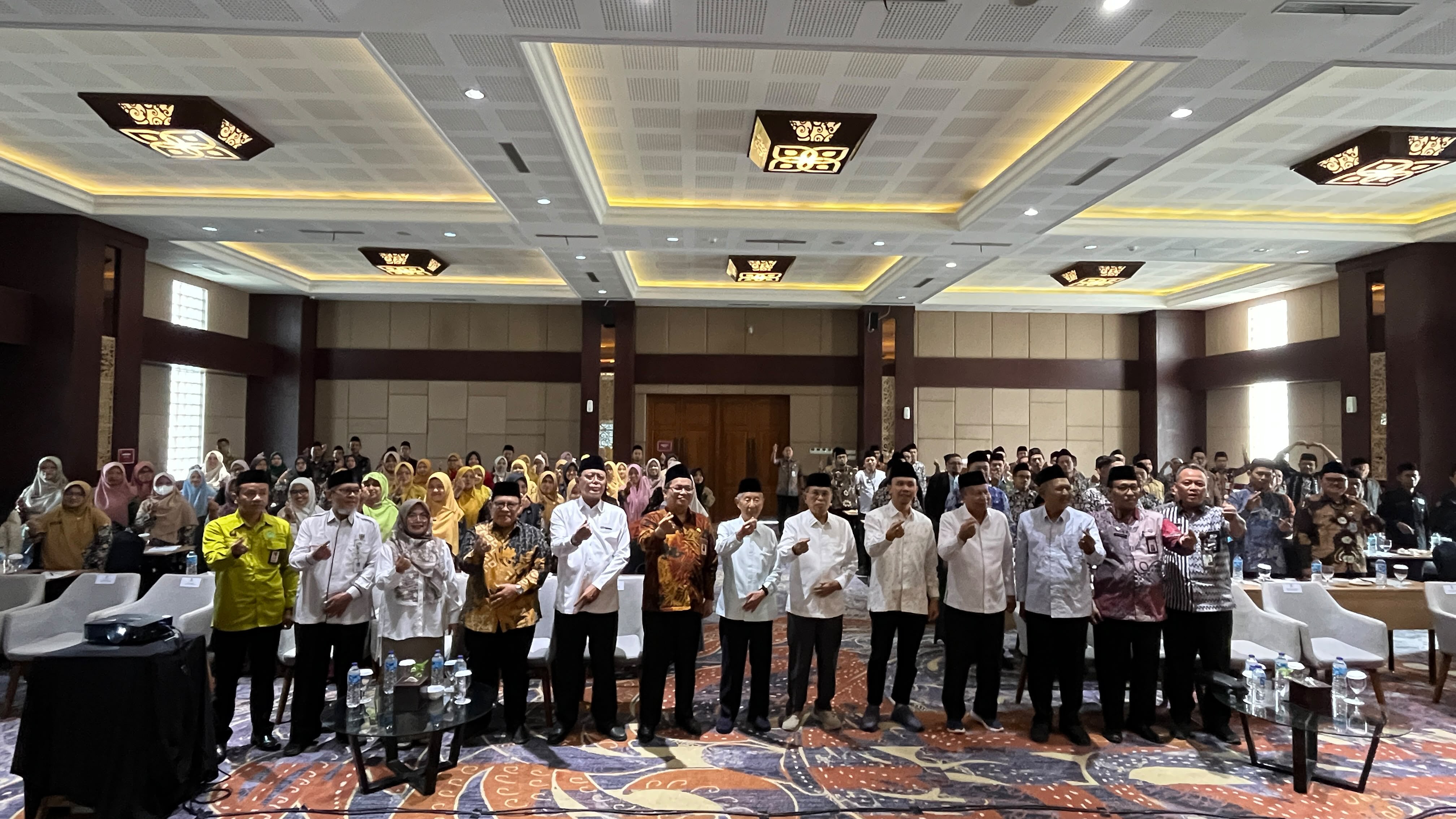 Kepala Kantor Kementerian Agama Kabupaten Purbalingga, Zahid Khasani, mewakili Kepala Kantor Wilayah Kementerian Agama Provinsi Jawa Tengah Saiful Mujab menghadiri Seleksi Tertulis dan Wawancara Calon Pendamping Mustahik Produktif Baznas Provinsi Jawa Tengah Tahap I Tahun 2026 di Braling Grand Hotel Purbalingga, Kamis (16/7/2026).