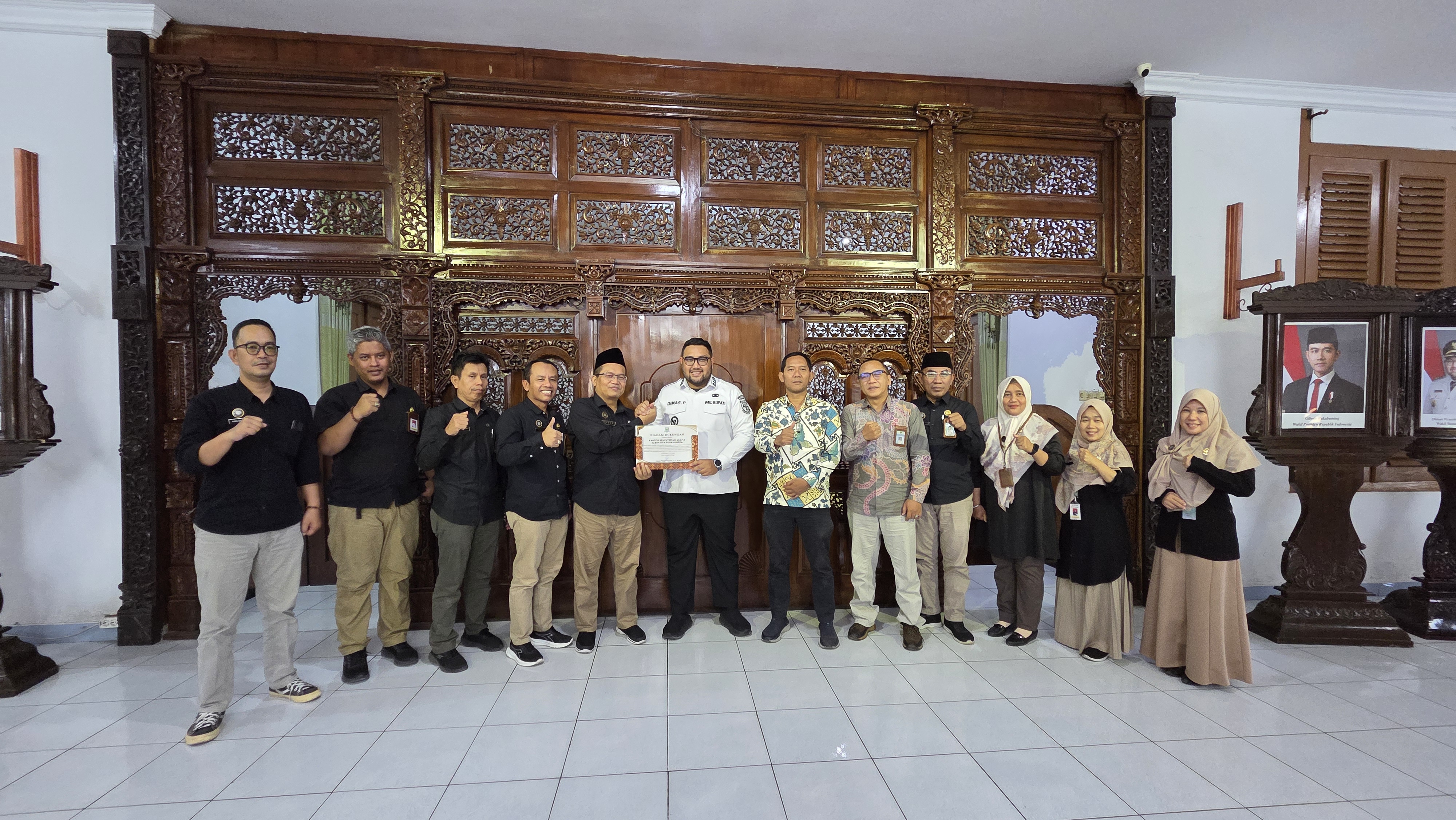 Wakil Bupati Purbalingga, Dimas Prasetyahani, menerima audiensi Kepala Kantor Kementerian Agama Kabupaten Purbalingga, Zahid Khasani, beserta jajaran di Pendopo Cahyana, Jumat (24/7/2026).