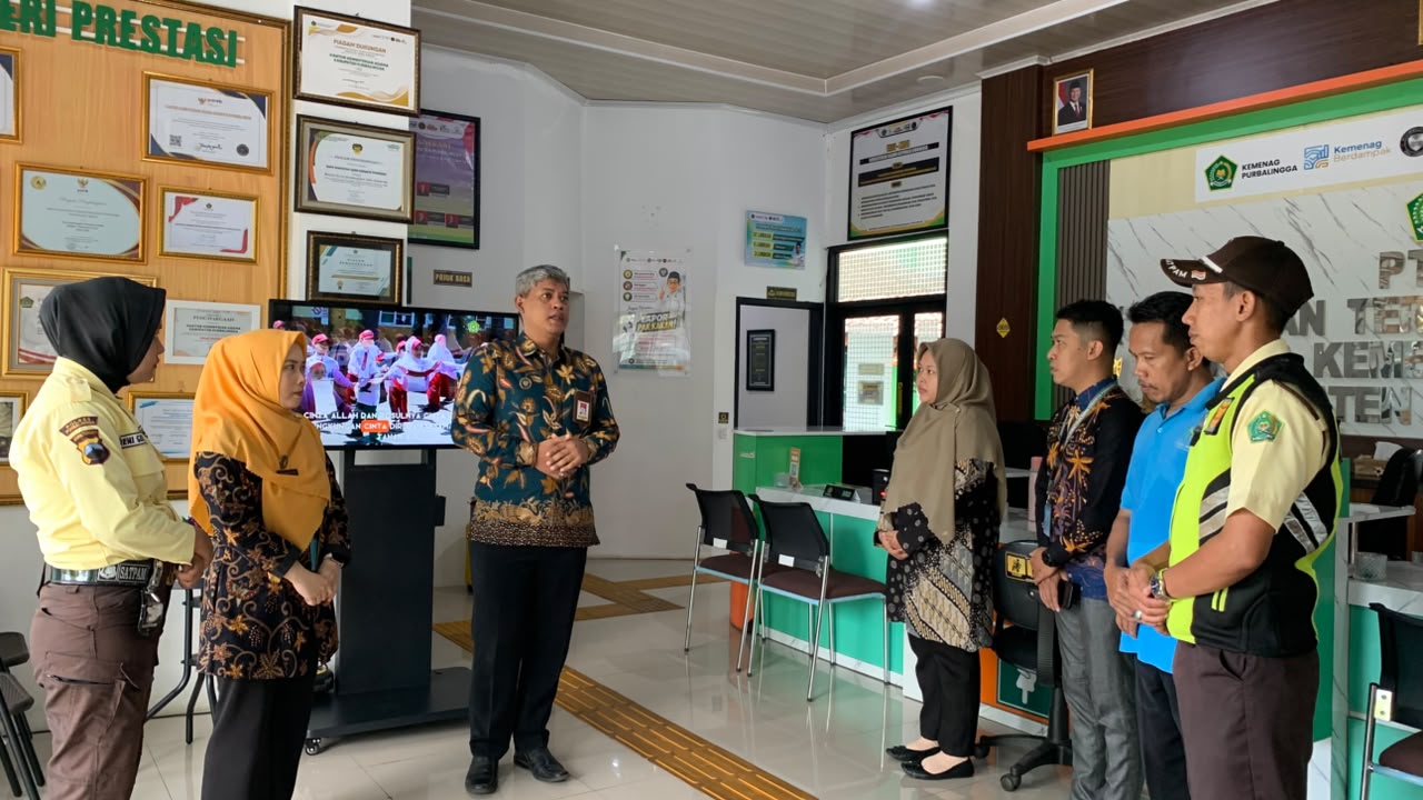 Budaya SEHATI Terus Digaungkan, PTSP Kankemenag Purbalingga Pastikan Layanan Sesuai Standar