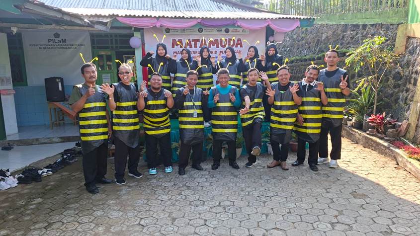 Lebah Sambut Murid Baru, Cara Unik MIN 2 Purbalingga Awali MATAMUDA
