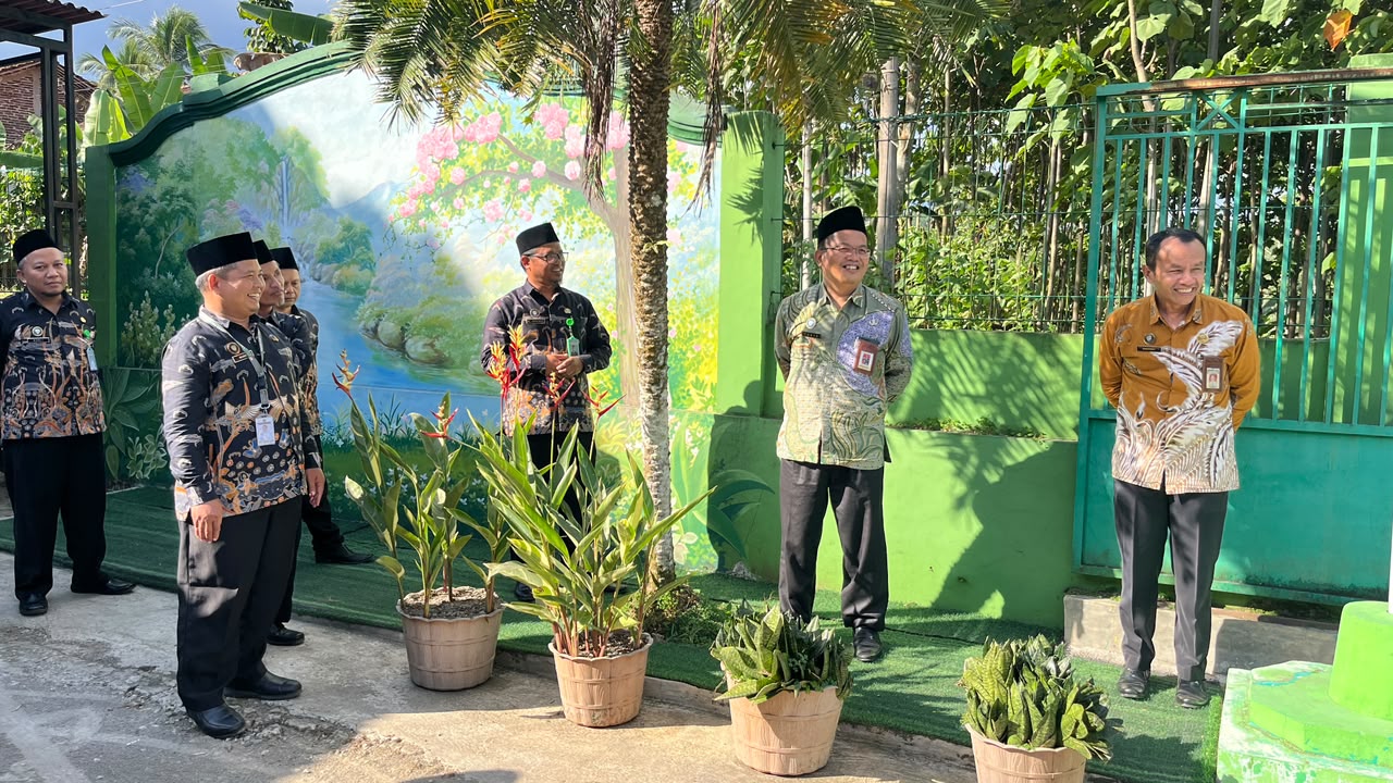 Monev Implementasi Ekoteologi–Eco Office "Nandur Becik Ati Resik": Integritas dan Inovasi Perkuat Kualitas Pelayanan di KUA Kertanegara