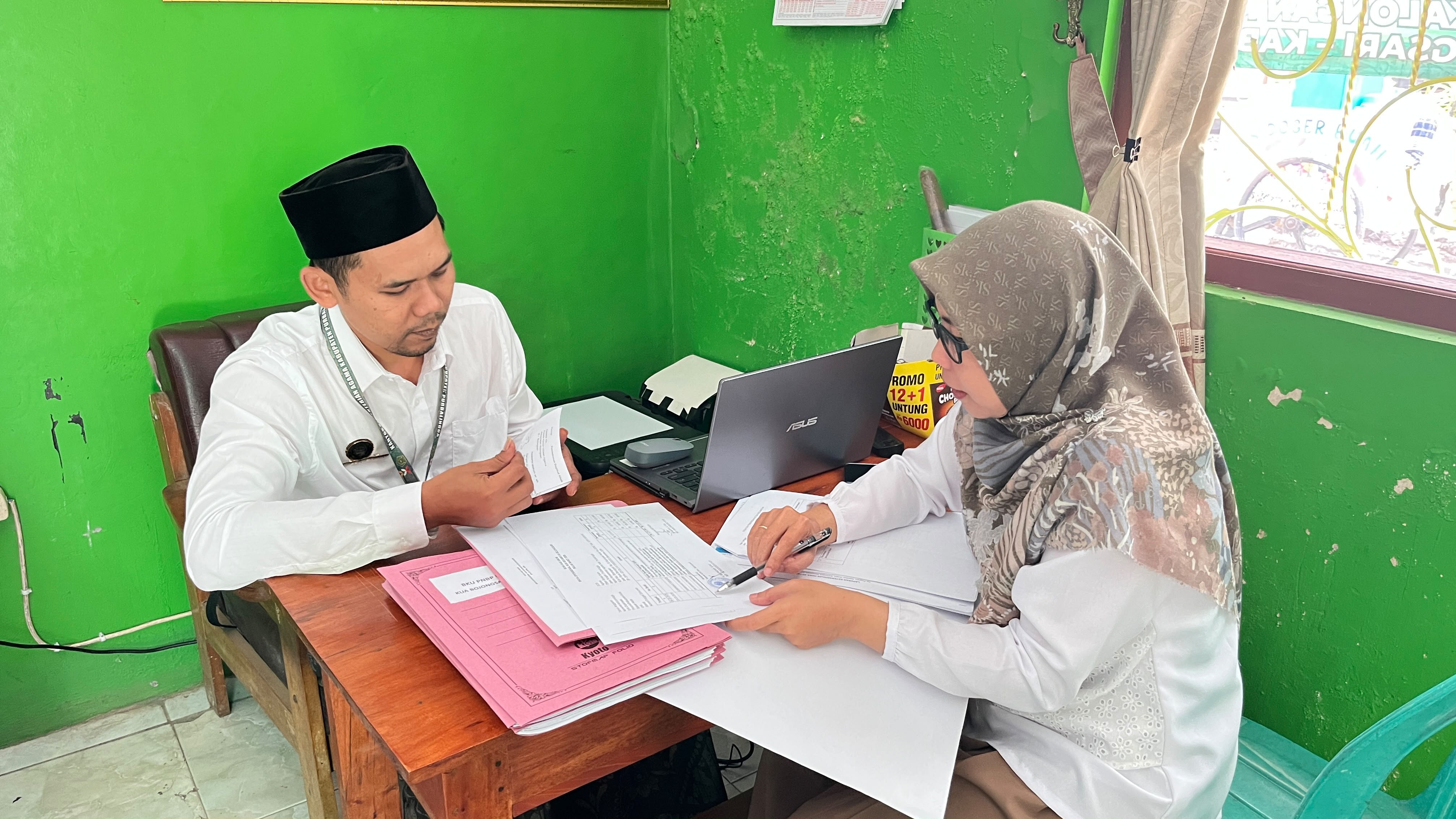 Seksi Bimbingan Masyarakat (Bimas) Islam Kantor Kementerian Agama Kabupaten Purbalingga melaksanakan monitoring dan evaluasi implementasi Eco Office serta administrasi Nikah dan Rujuk (NR) di KUA Kecamatan Bojongsari, Jumat (7/8/2026).
