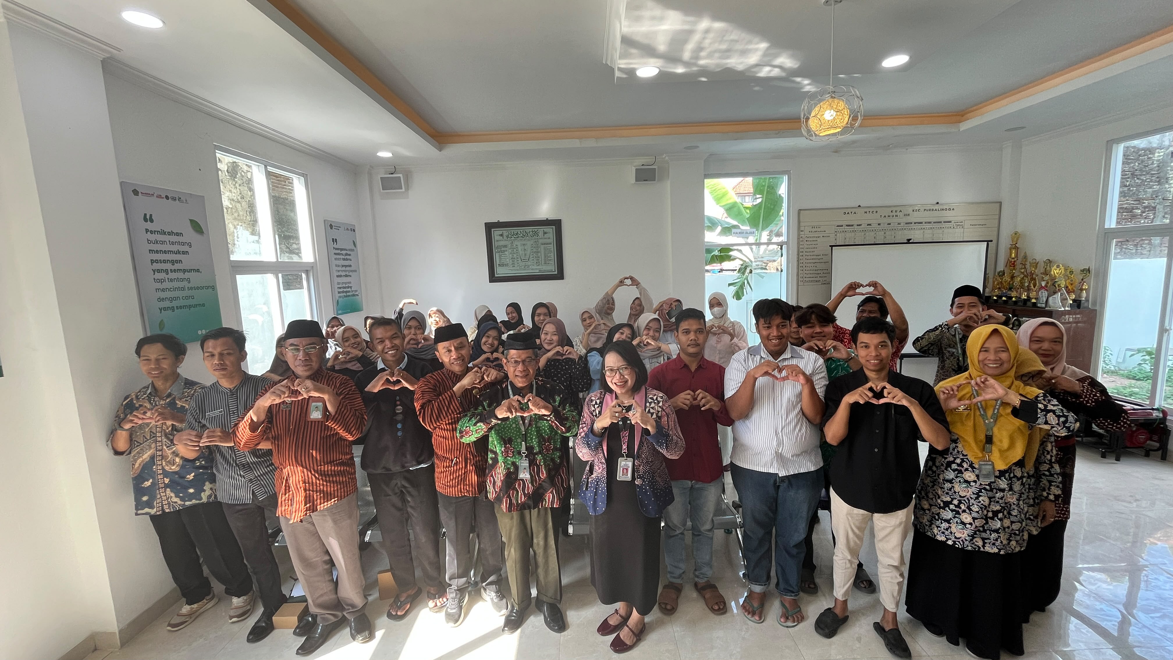 Sebanyak 375 remaja mengikuti Bimbingan Remaja Usia Nikah (BRUN) yang dilaksanakan serentak di 15 Kantor Urusan Agama (KUA) se-Kabupaten Purbalingga, Kamis (13/8/2026).
