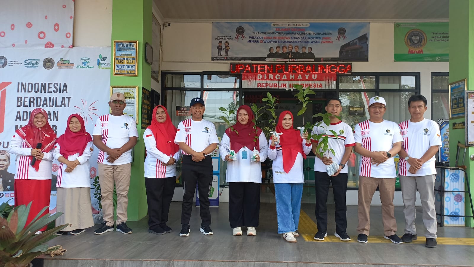 Semarak peringatan HUT ke-81 Kemerdekaan Republik Indonesia di Kantor Kementerian Agama Kabupaten Purbalingga hadir dengan cara yang sederhana, tetapi sarat makna.