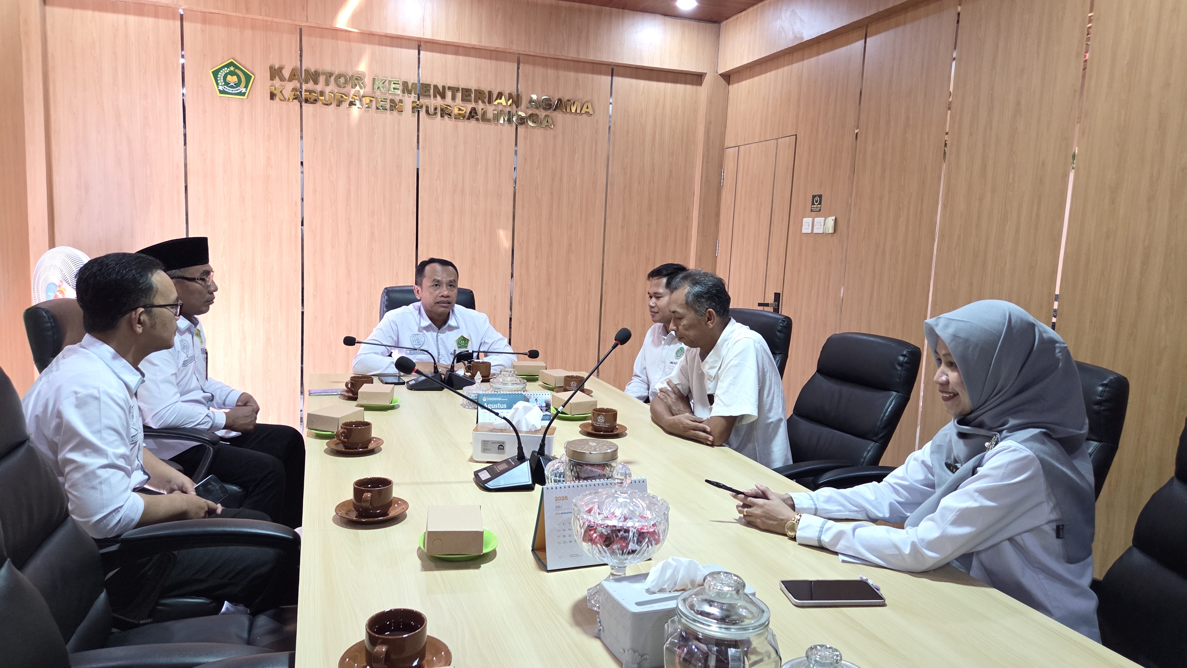 Kantor Kementerian Agama Kabupaten Purbalingga menerima kunjungan dari Fakultas Syari’ah UIN Prof. K.H. Saifuddin Zuhri (UIN SAIZU) Purwokerto, Selasa (18/8/2026).