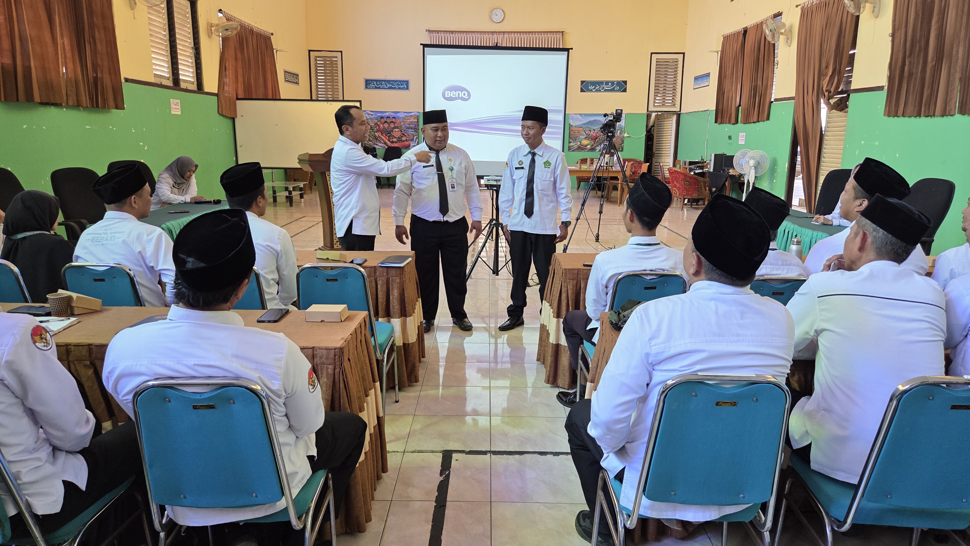Sebanyak 51 Pegawai Pemerintah dengan Perjanjian Kerja (PPPK) Kantor Kementerian Agama Kabupaten Purbalingga mengikuti Pembukaan Orientasi PPPK Tahap 2 Tahun 2026 yang diselenggarakan oleh Balai Diklat Keagamaan (BDK) Semarang di Aula Uswatun Khasanah, Selasa (18/8/2026).