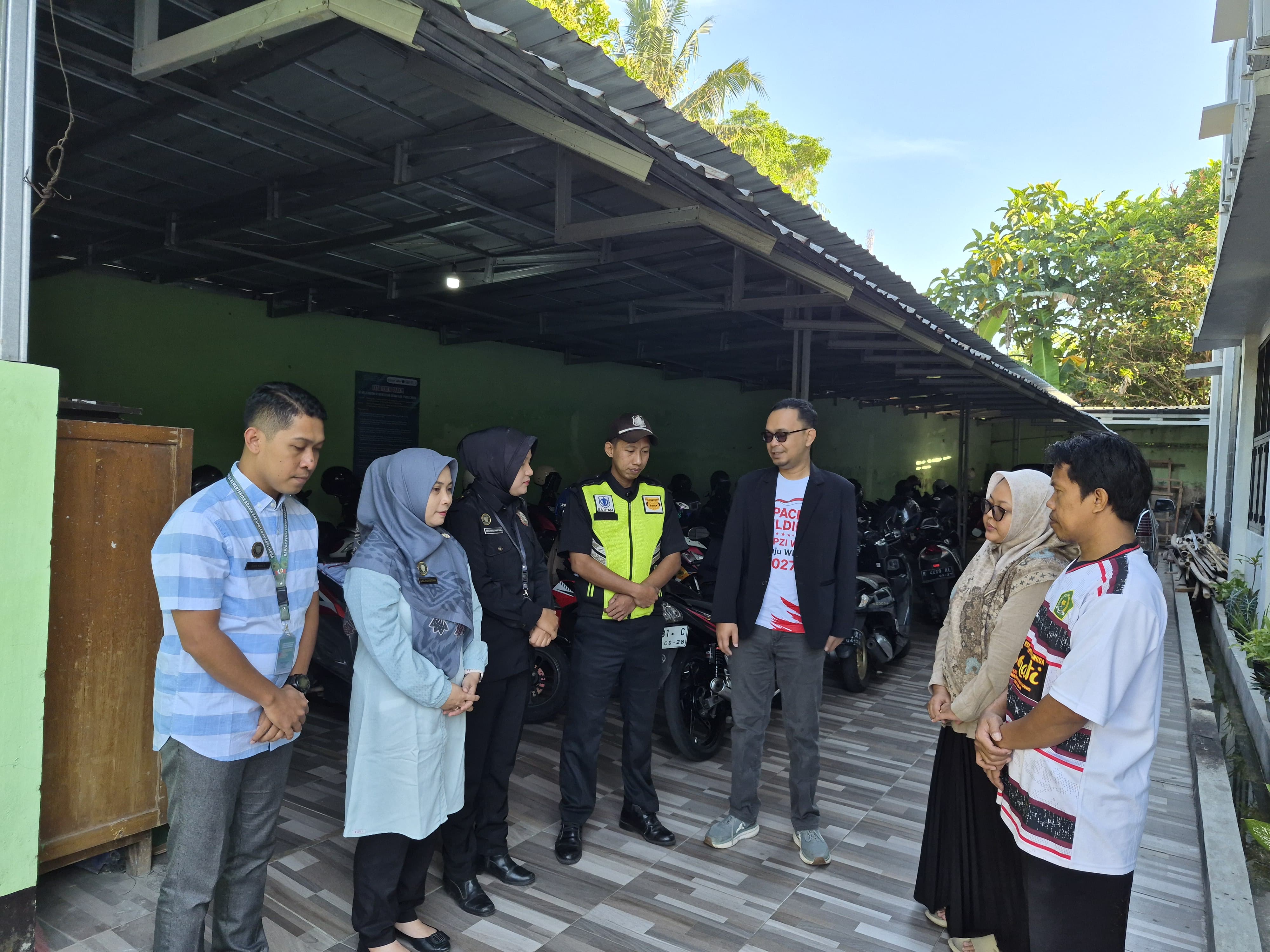 Ketertiban parkir menjadi salah satu perhatian dalam briefing pelayanan yang digelar di Kantor Kementerian Agama Kabupaten Purbalingga, Jumat (28/8/2026).
